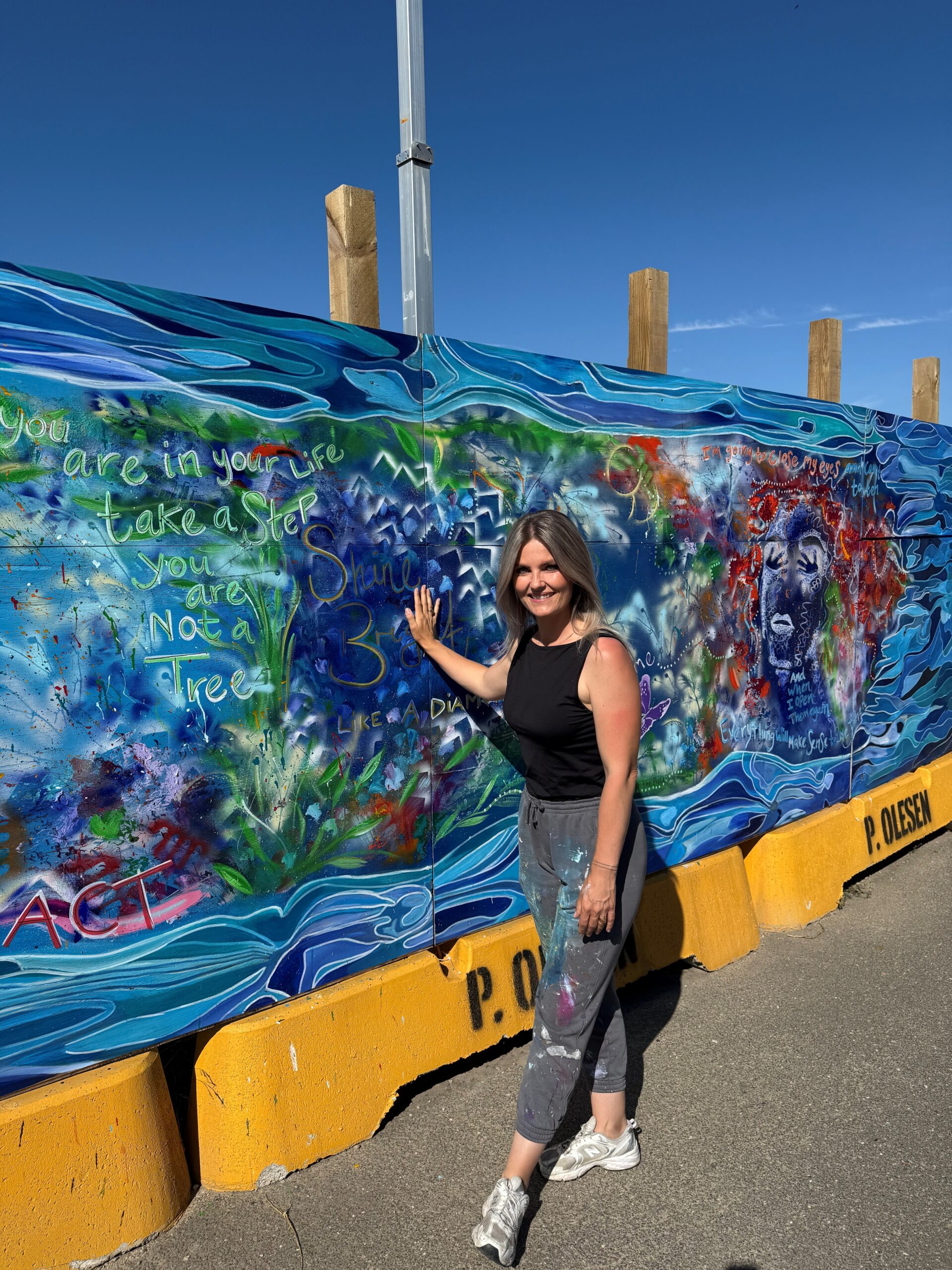 Kunst på byggehegnet: »Der skal være noget smukt at kigge på, mens der knokles bag hegnet« Kunst på byggehegnet: »Der skal være noget smukt at kigge på, mens der knokles bag hegnet«