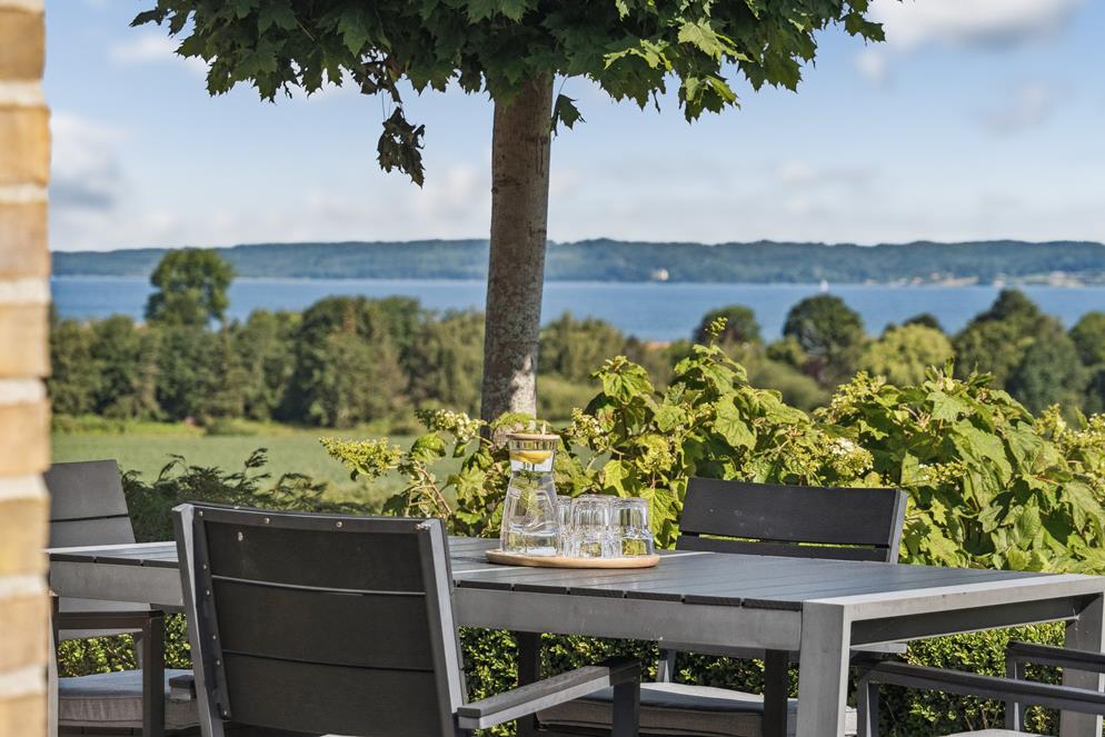 Skullebjerg Allé: En moderne klassiker med udsigt, ophøjet ro og arkitektonisk nerve