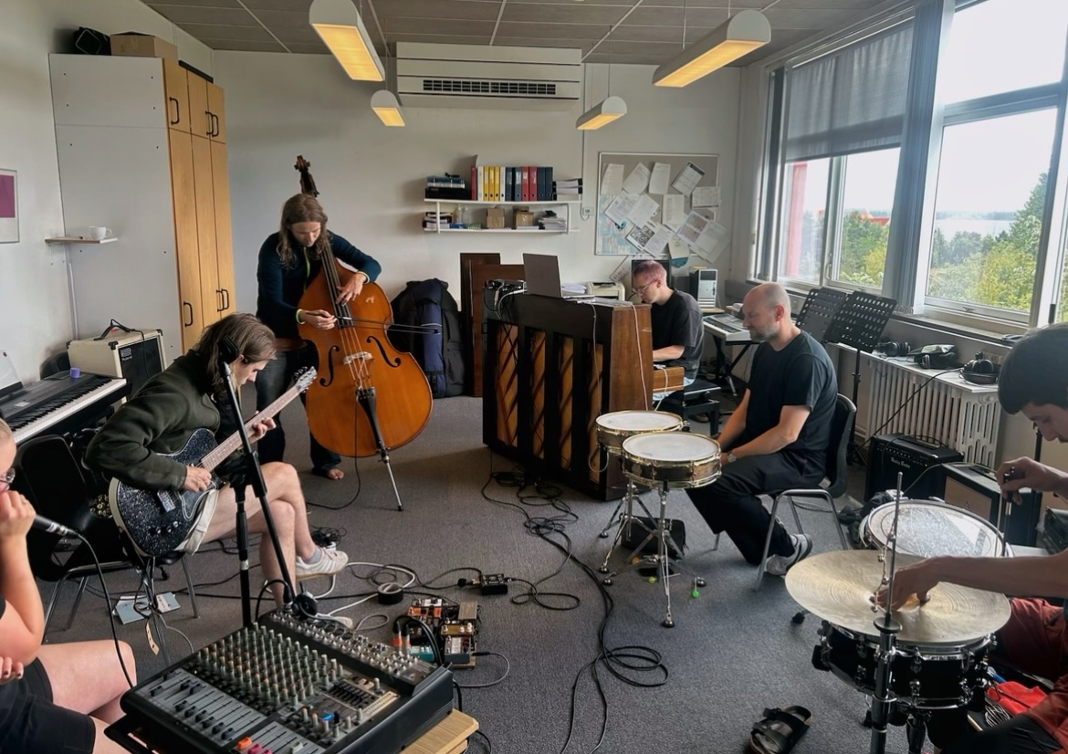 Amanda vender tilbage, Nicholas er her for første gang – begge finder de inspiration på ImproCamp