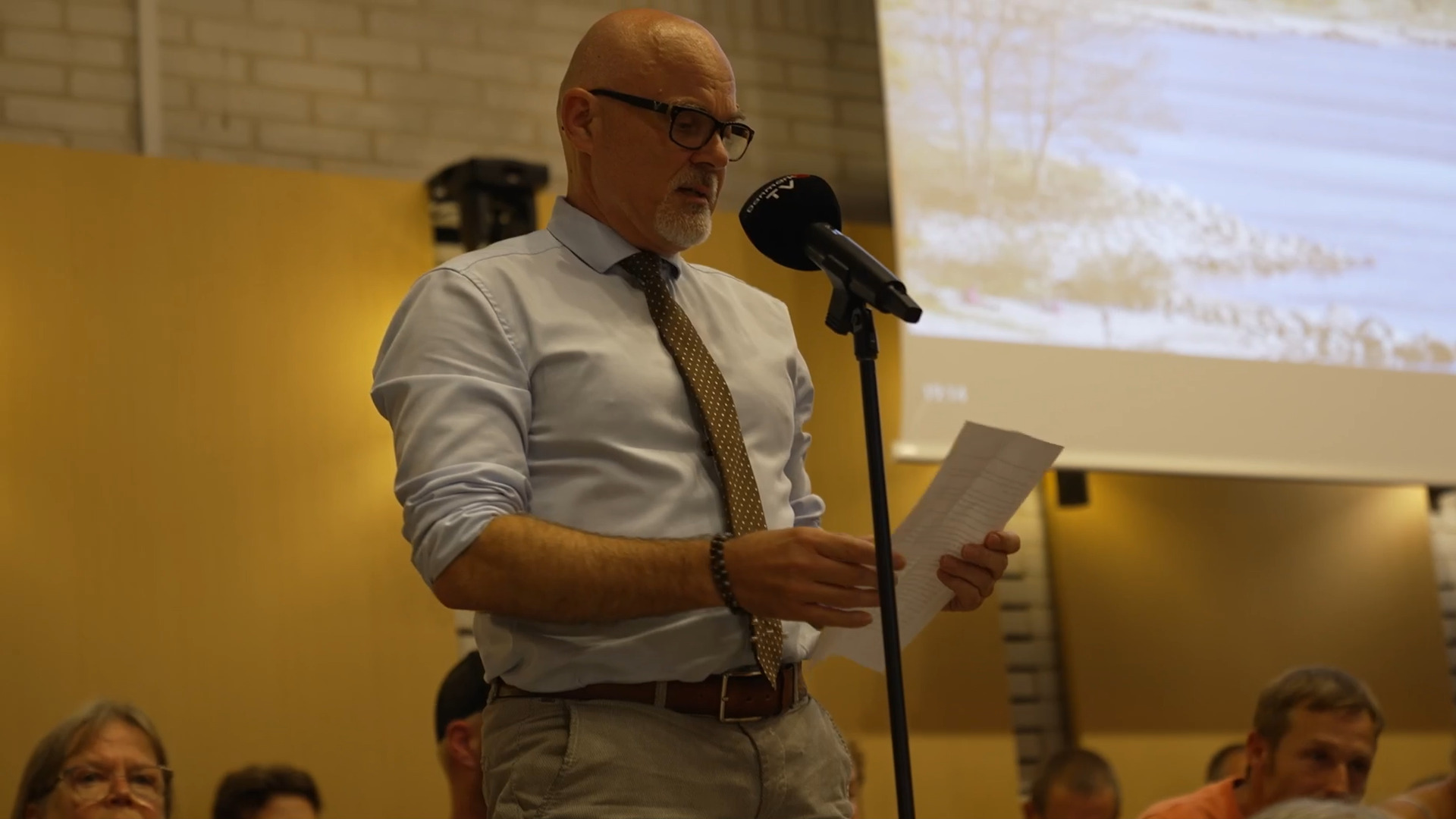 »Grønt guld – ikke sort jern«: Herslev-borgere i frontalangreb på byrådet om solceller