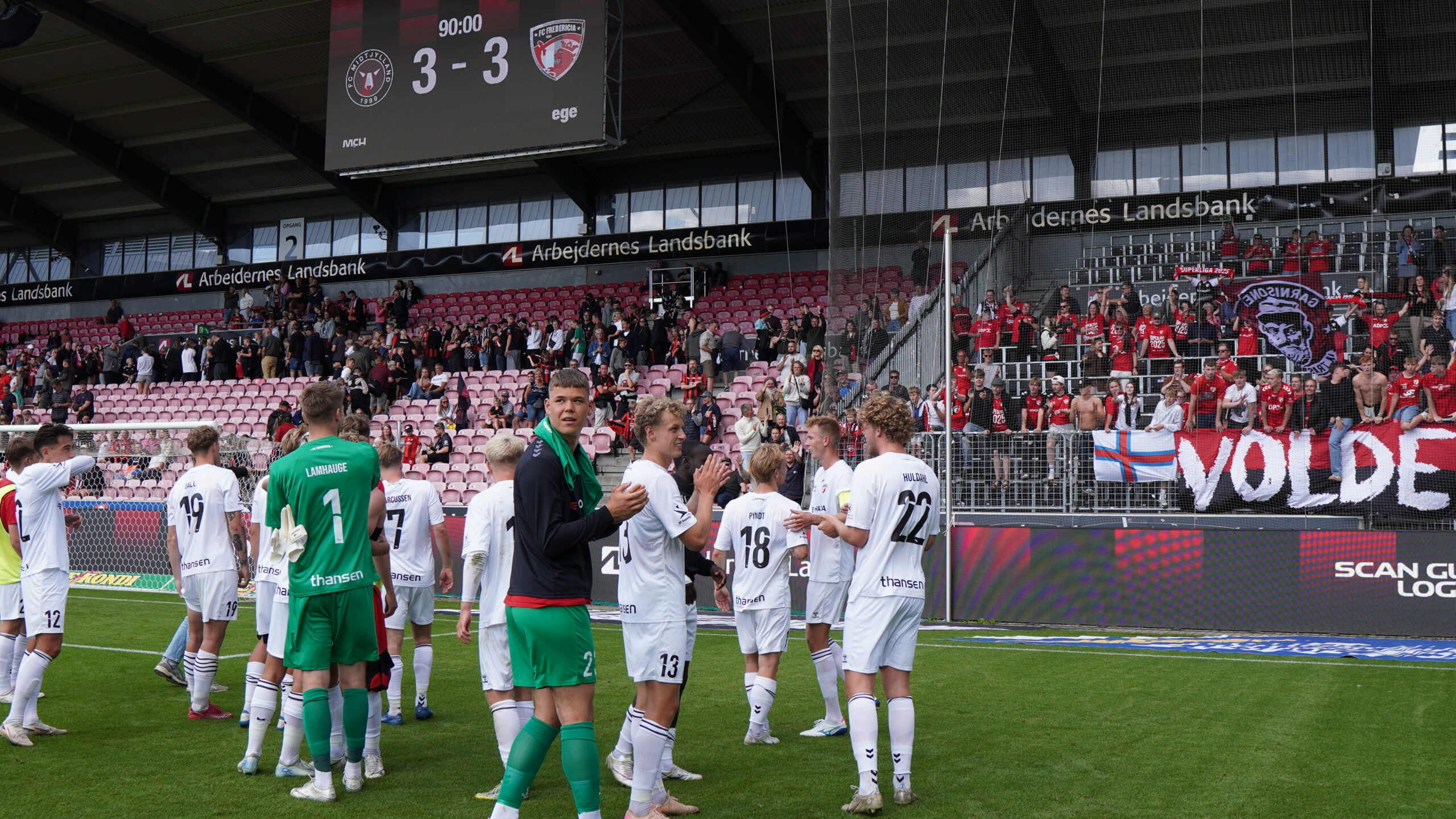 Michael Hansen roser sit hold for mod og sammenhold