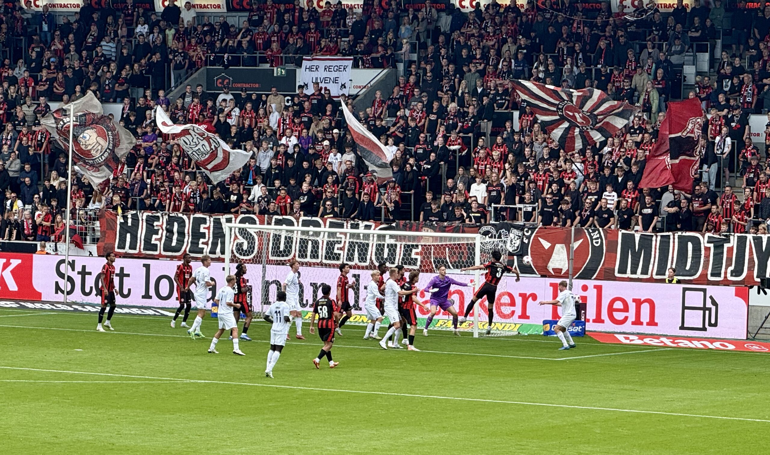 Stig Pedersen om VAR-fejlen: Vi er ærgerlige – men vi lever med det