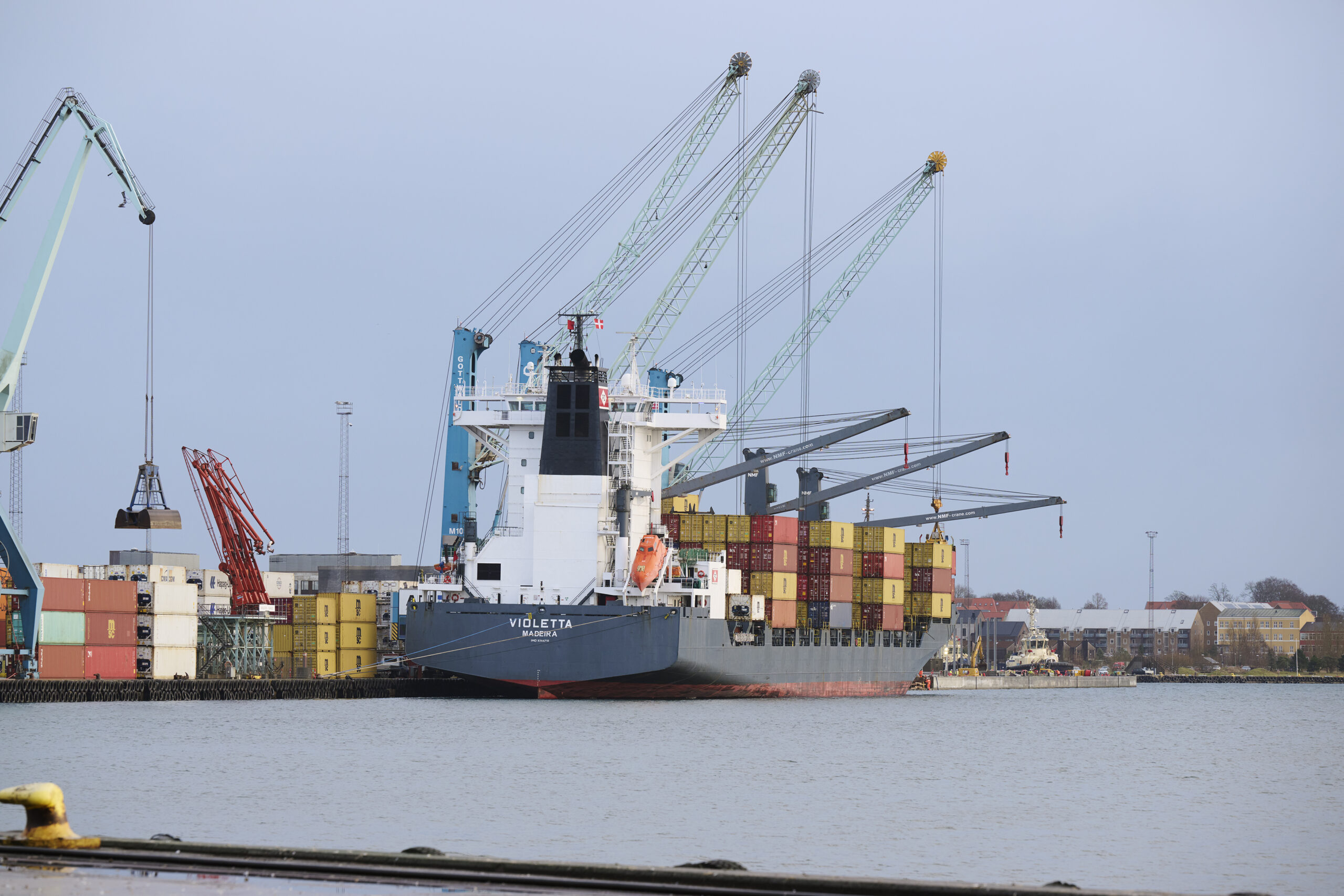 ADP sender stort landstrømsprojekt i udbud – Fredericia Havn klar i 2027