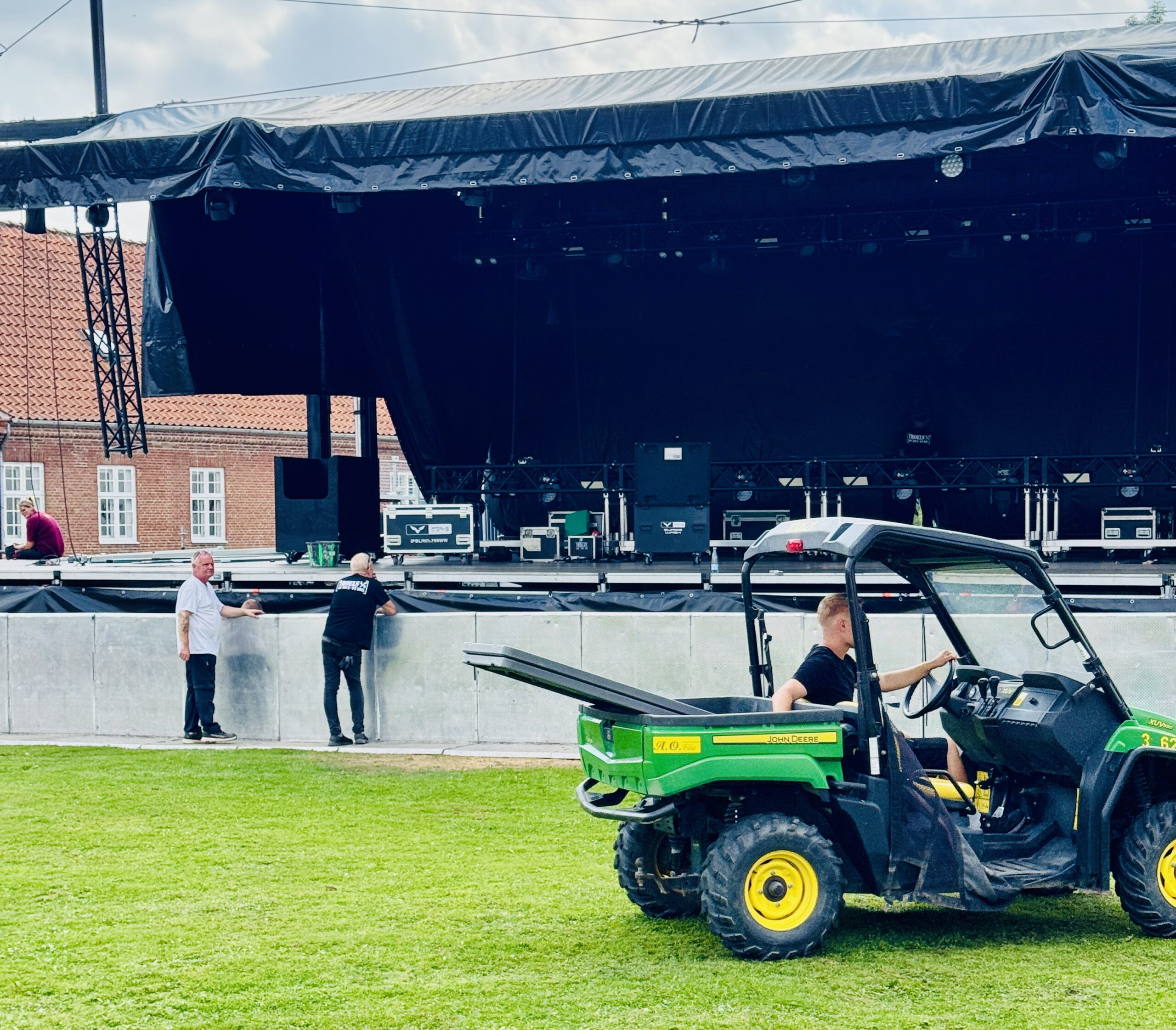 Alt klar til musikfest ved Hindsgavl Slot