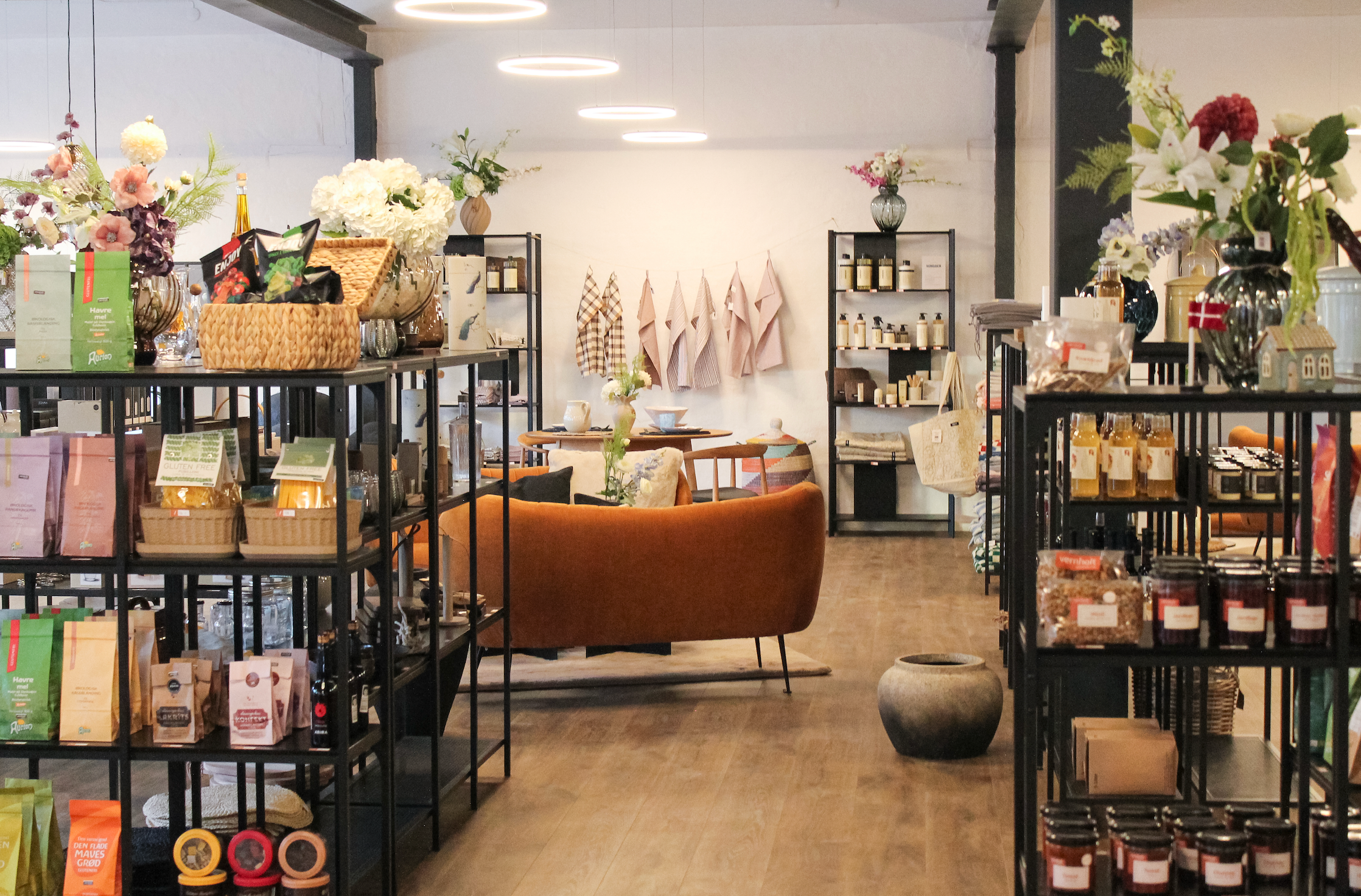 Et år med jordbærduft og drømme i Strib