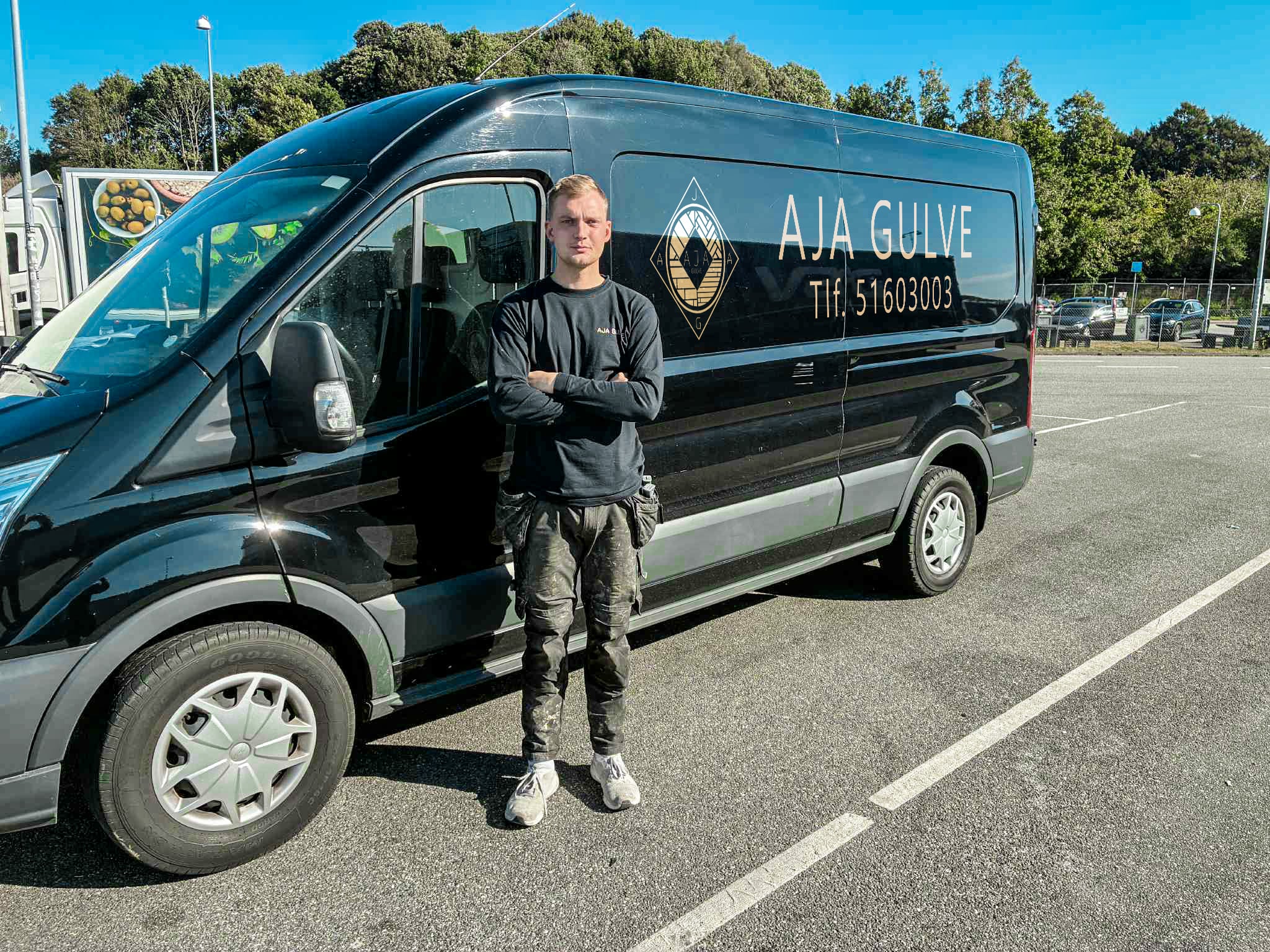 Ung iværksætter satser på kvalitet og tillid i gulvbranchen