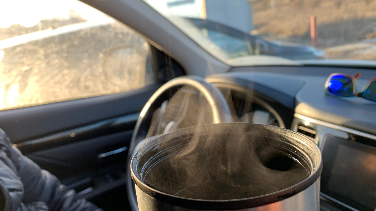 Termokrus skabte kaos på Fynske Motorvej: Varebil ramte personbil