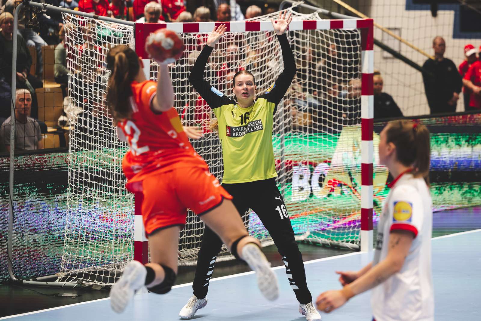 Althea Reinhardt ude af landsholdstruppen til EHF Euro Cup