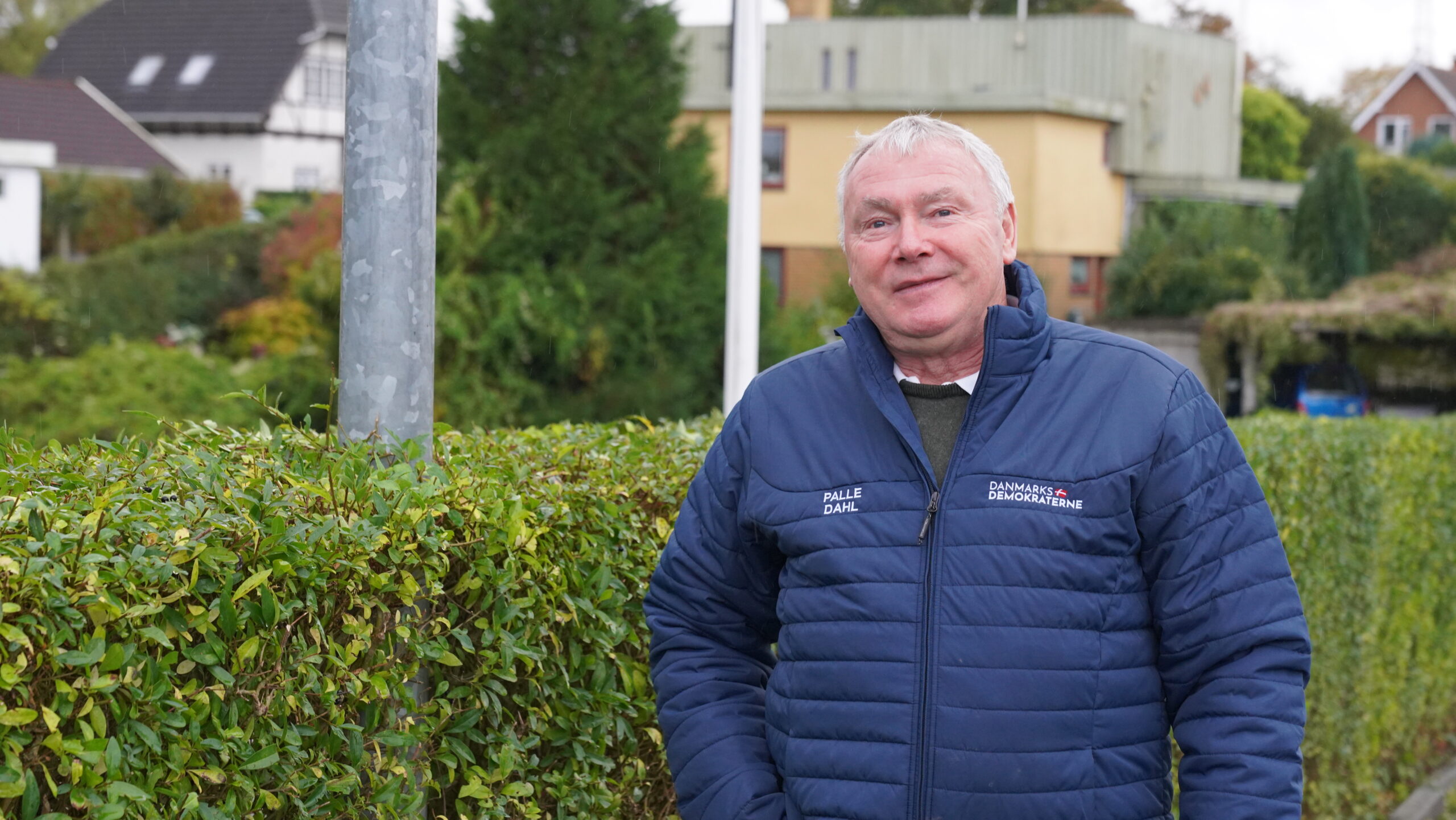 »Man må godt tænke lidt selv« Palle Dahl efter udtalelse om at »brænde valgplakater af«