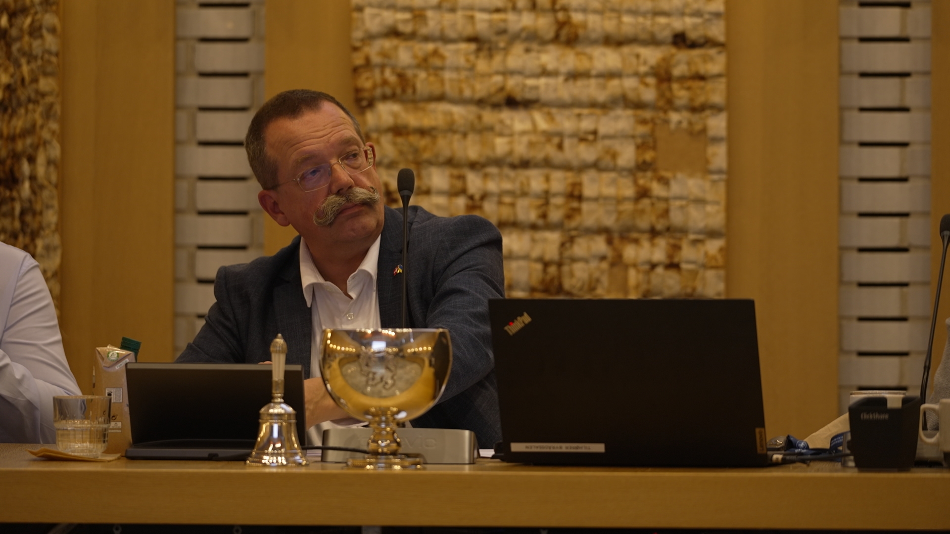 Leder: Verdens værste værter