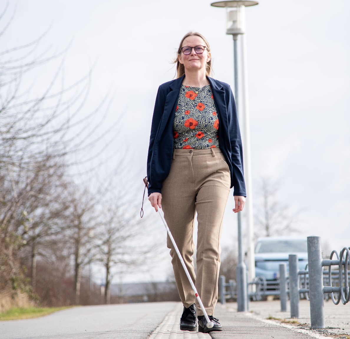 3000 blå bagagetags i det offentlige rum – Dansk Blindesamfund sender kærlig hilsen til seende