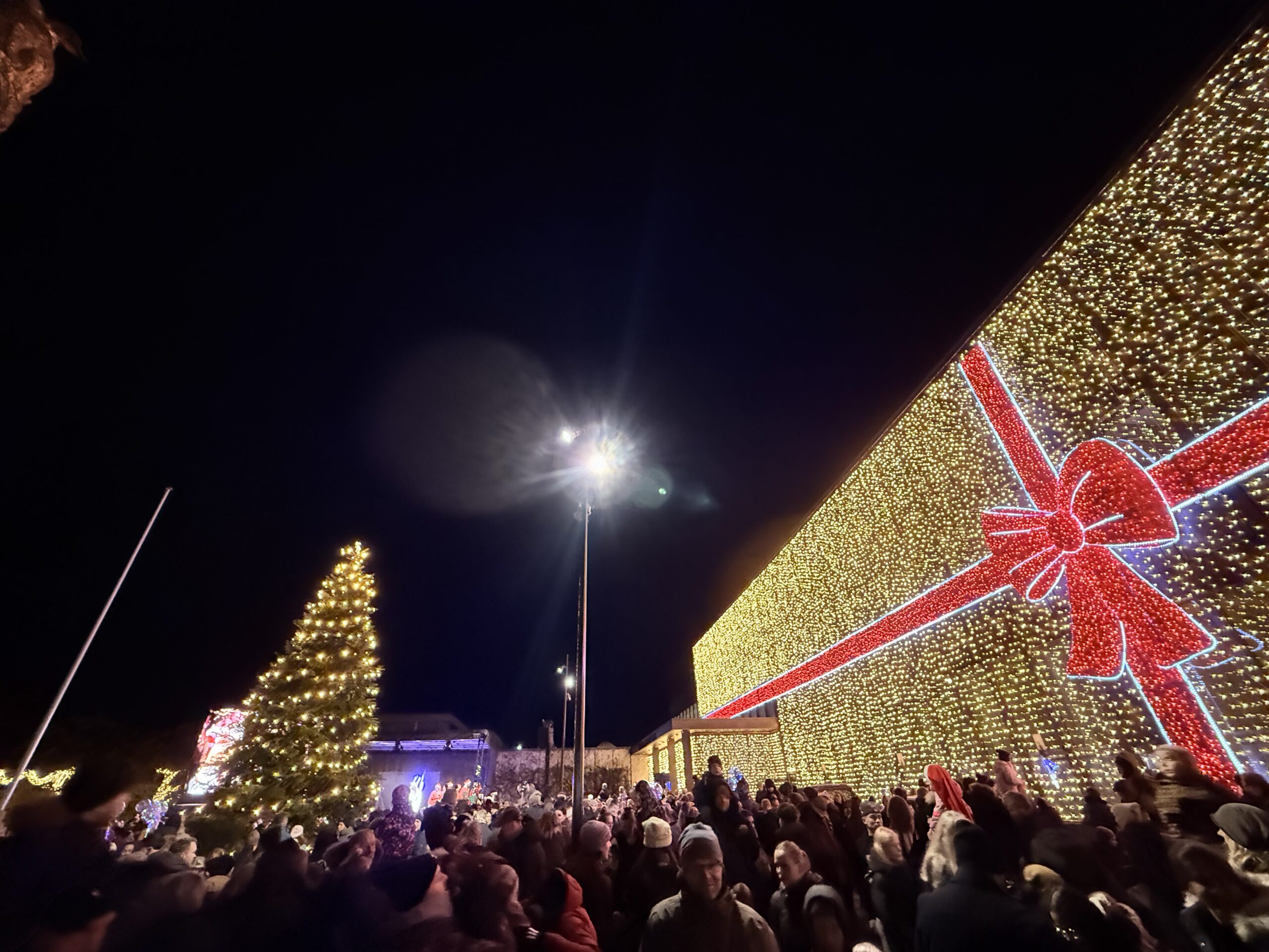 Fredericia tændte julelysene med musik og magi