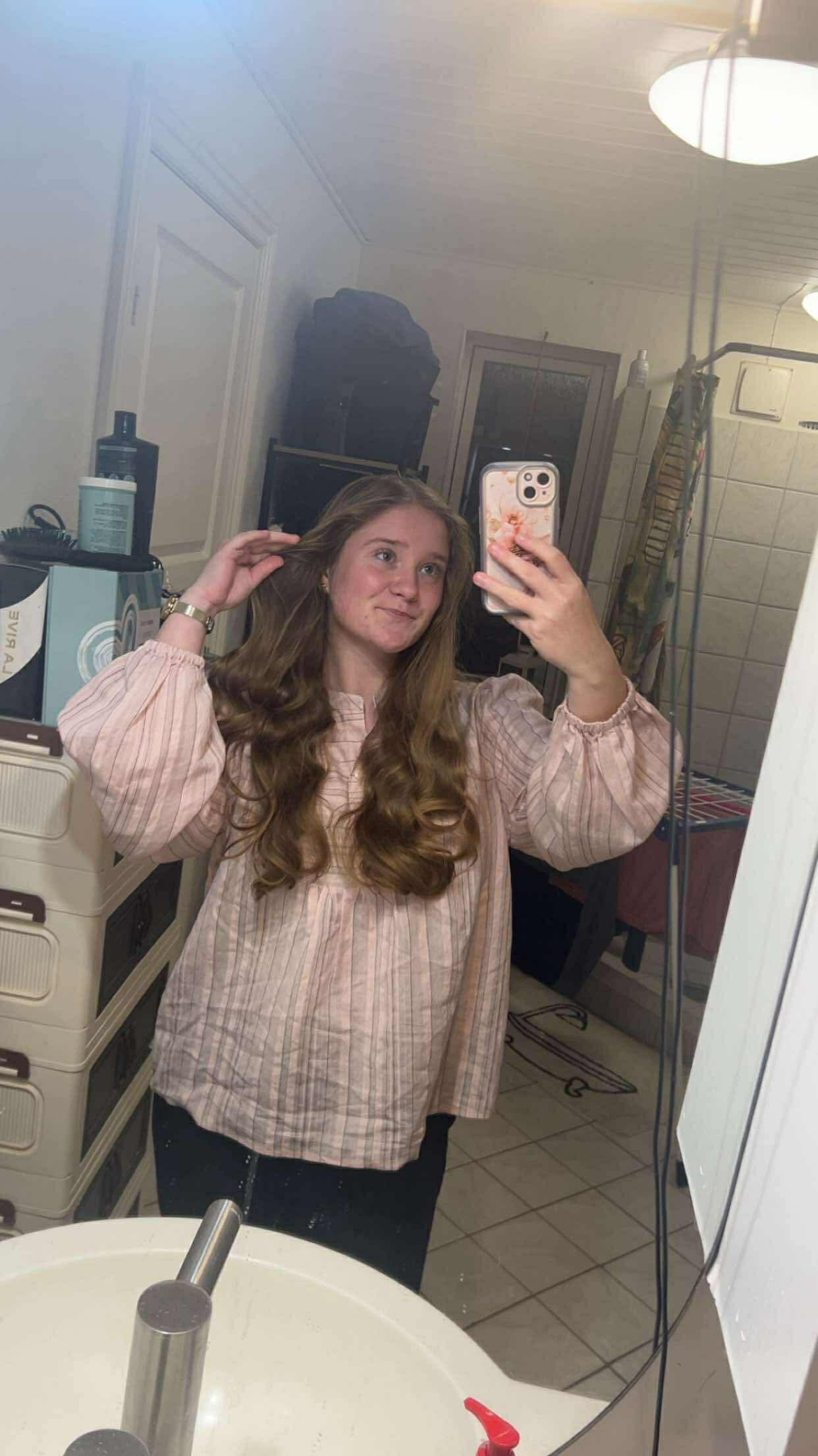 Låge 6 i SOSU-skolens julekalender: Victoria er 16 år og allerede klar til at gøre en forskel