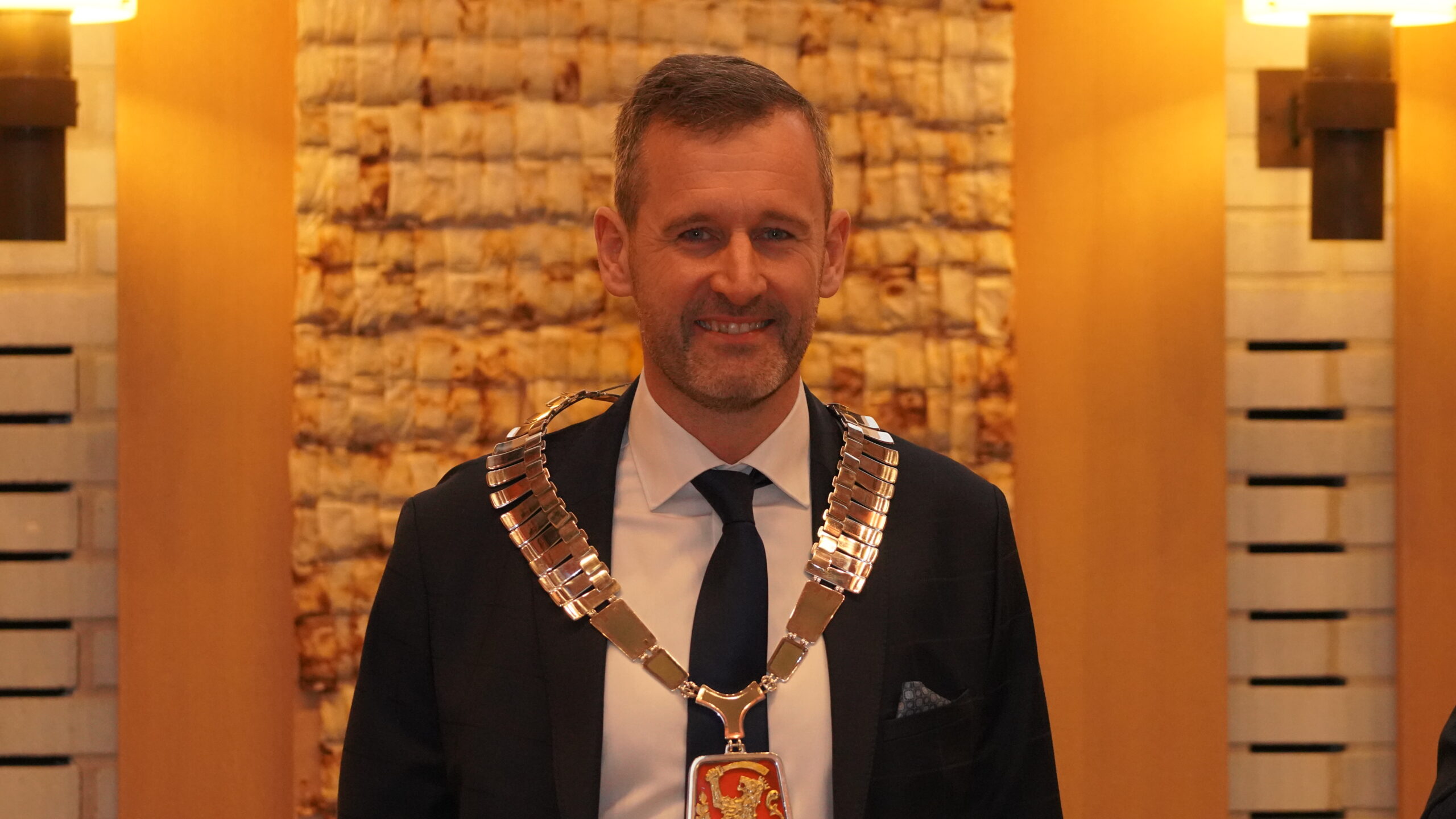 Peder Tind indsat som borgmester Peder Tind indsat som borgmester