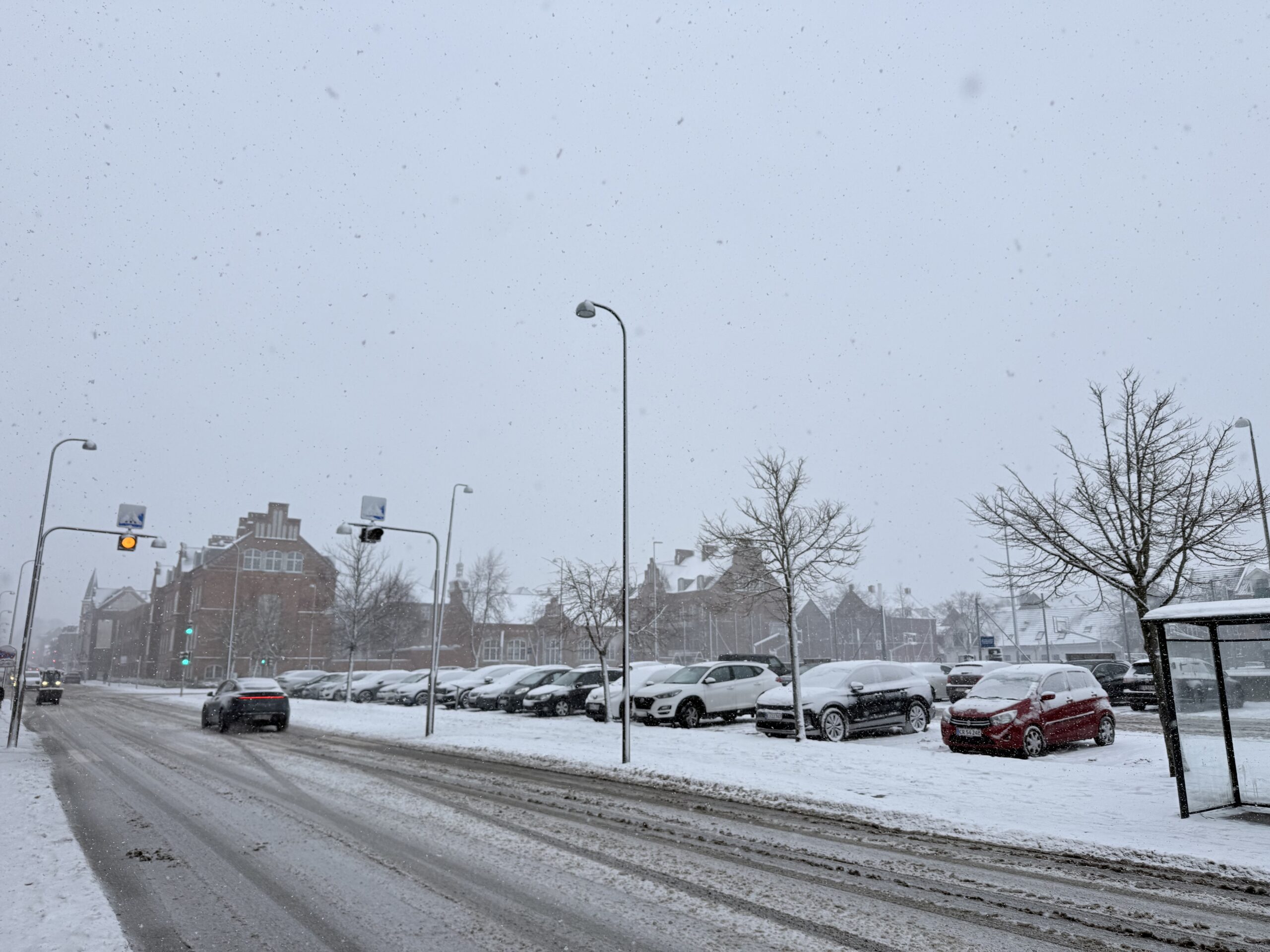 Kommune forklarer snerydning efter borgerkritik: »Vi følger vinterregulativet«