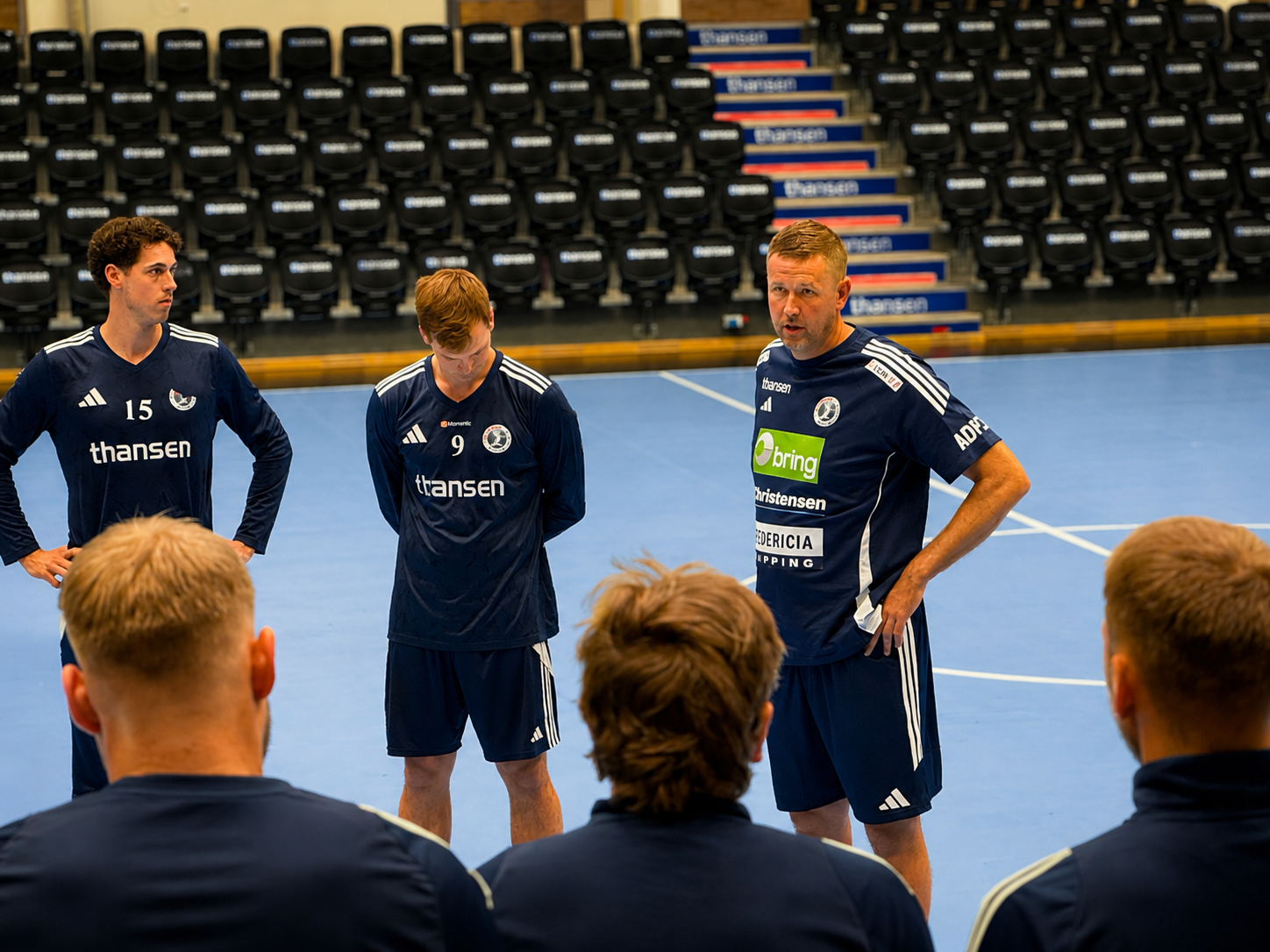 Mathias Madsen har taget hul på arbejdet som ny cheftræner i FHK