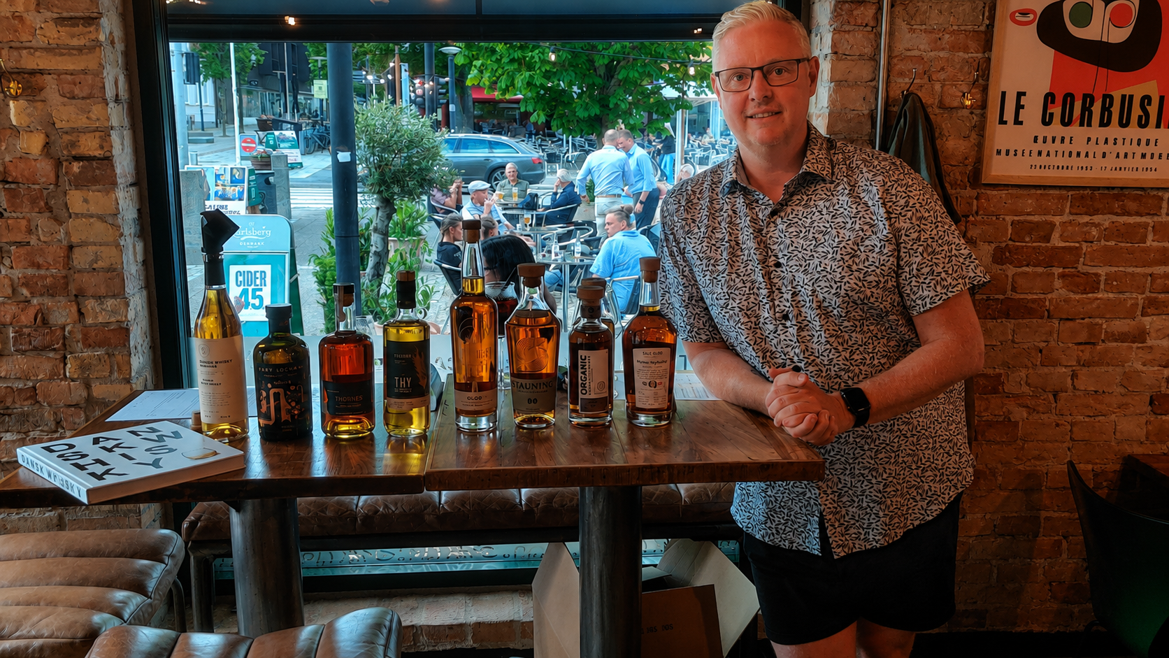 Whisky, venskab og videnskab på Jay’s