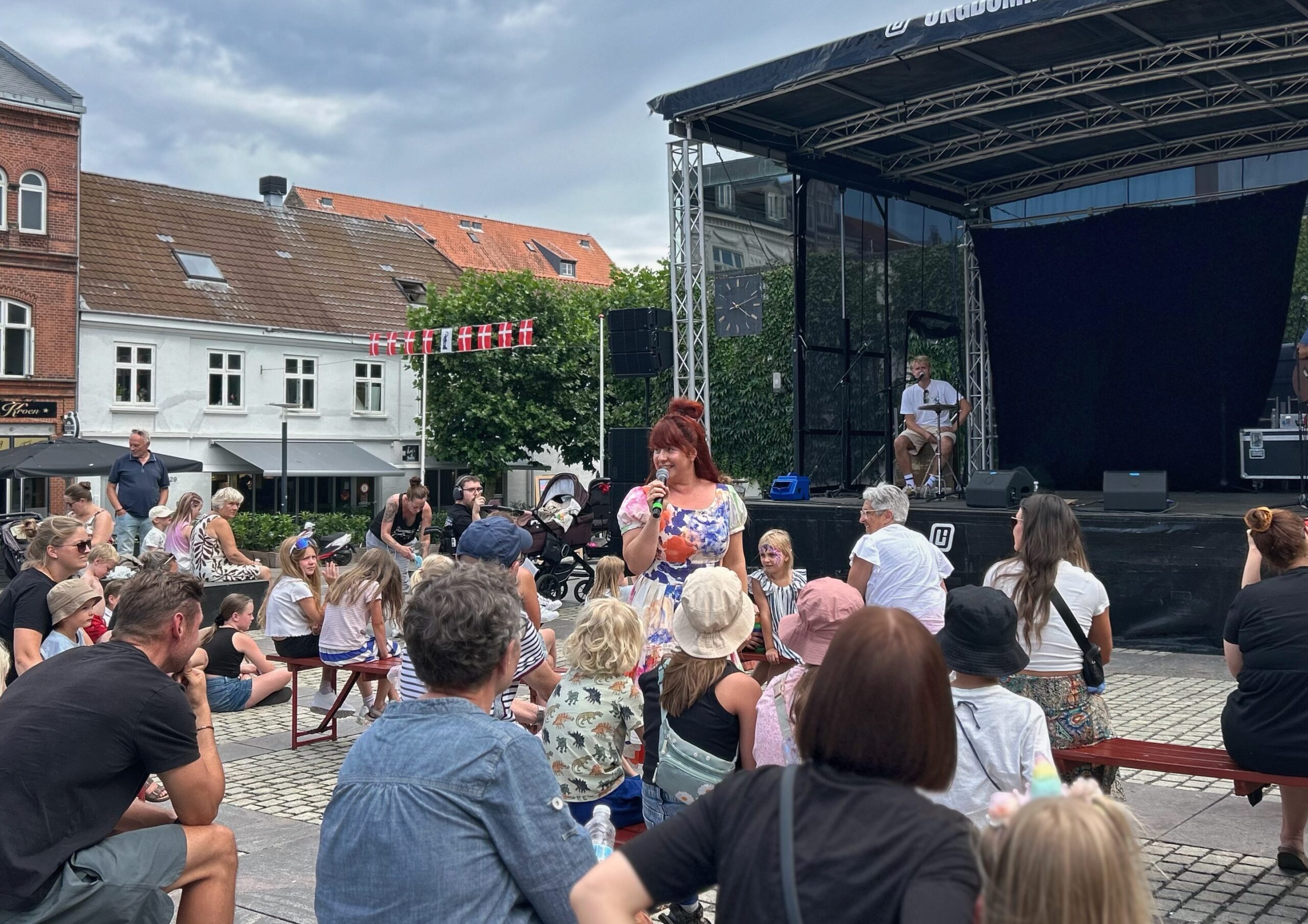 Børnene sang, klappede og drømte om is, da Katrine Bille kom til Fredericia Børnene sang, klappede og drømte om is, da Katrine Bille kom til Fredericia