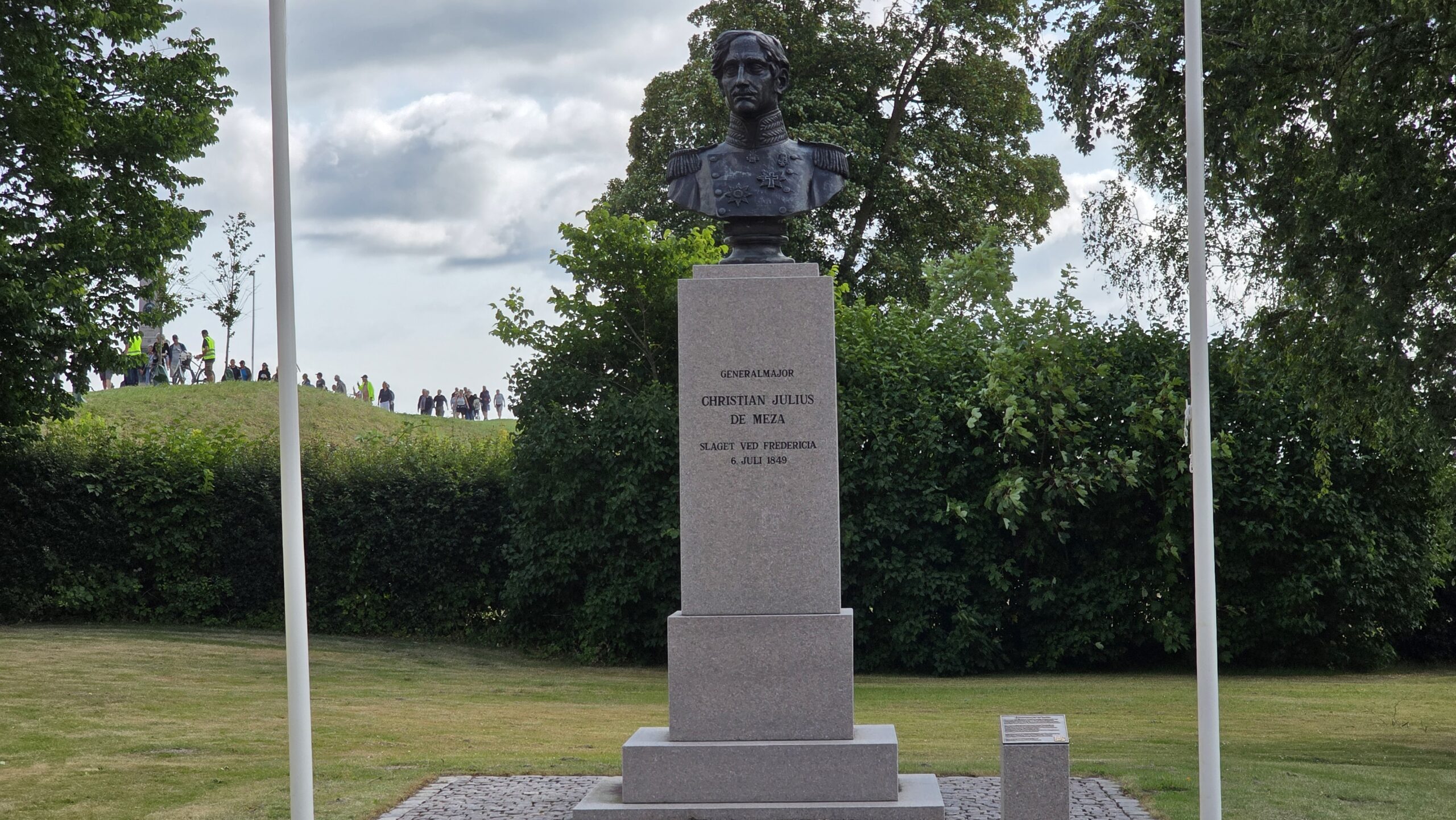 Fæstningsmarchen samlede historien, fællesskabet og sommerstemningen på Fredericia Vold