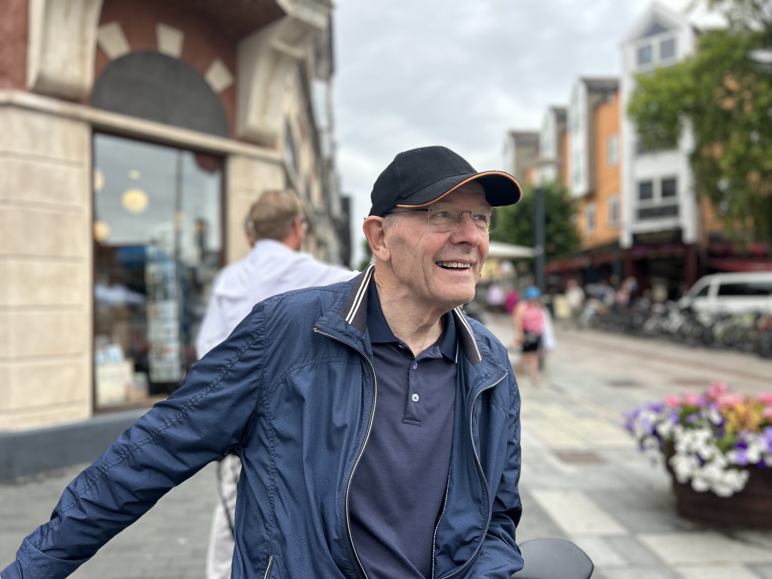 Han meldte sig ind i cykelklubben i 1967: Fredag stod Niels Henry ved startlinjen og nød sin sport i verdensklasse Han meldte sig ind i cykelklubben i 1967: Fredag stod Niels Henry ved startlinjen og nød sin sport i verdensklasse