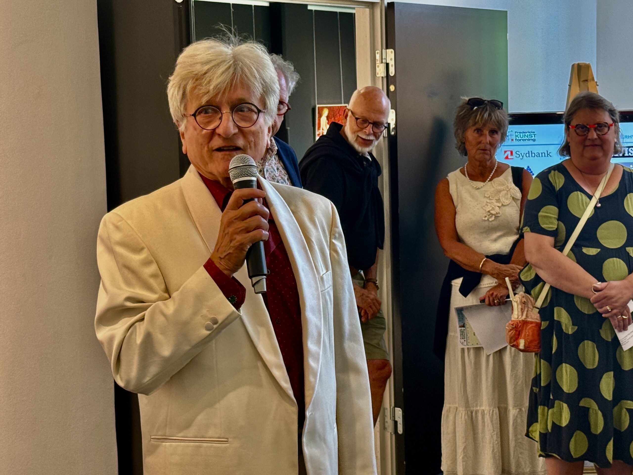 “Man skal ikke have forstand på kunst – man skal have en følelse for den” “Man skal ikke have forstand på kunst – man skal have en følelse for den”