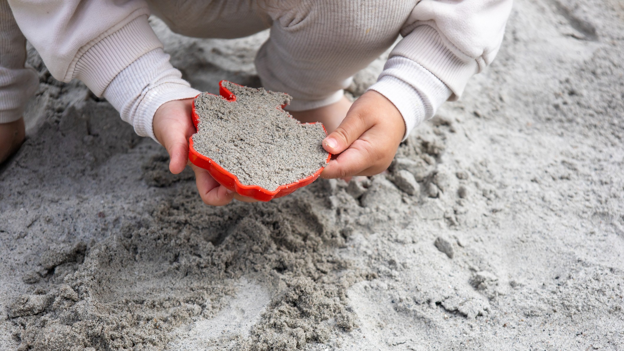 Ny analyse viser markant forskel på mødres og fædres arbejdstid