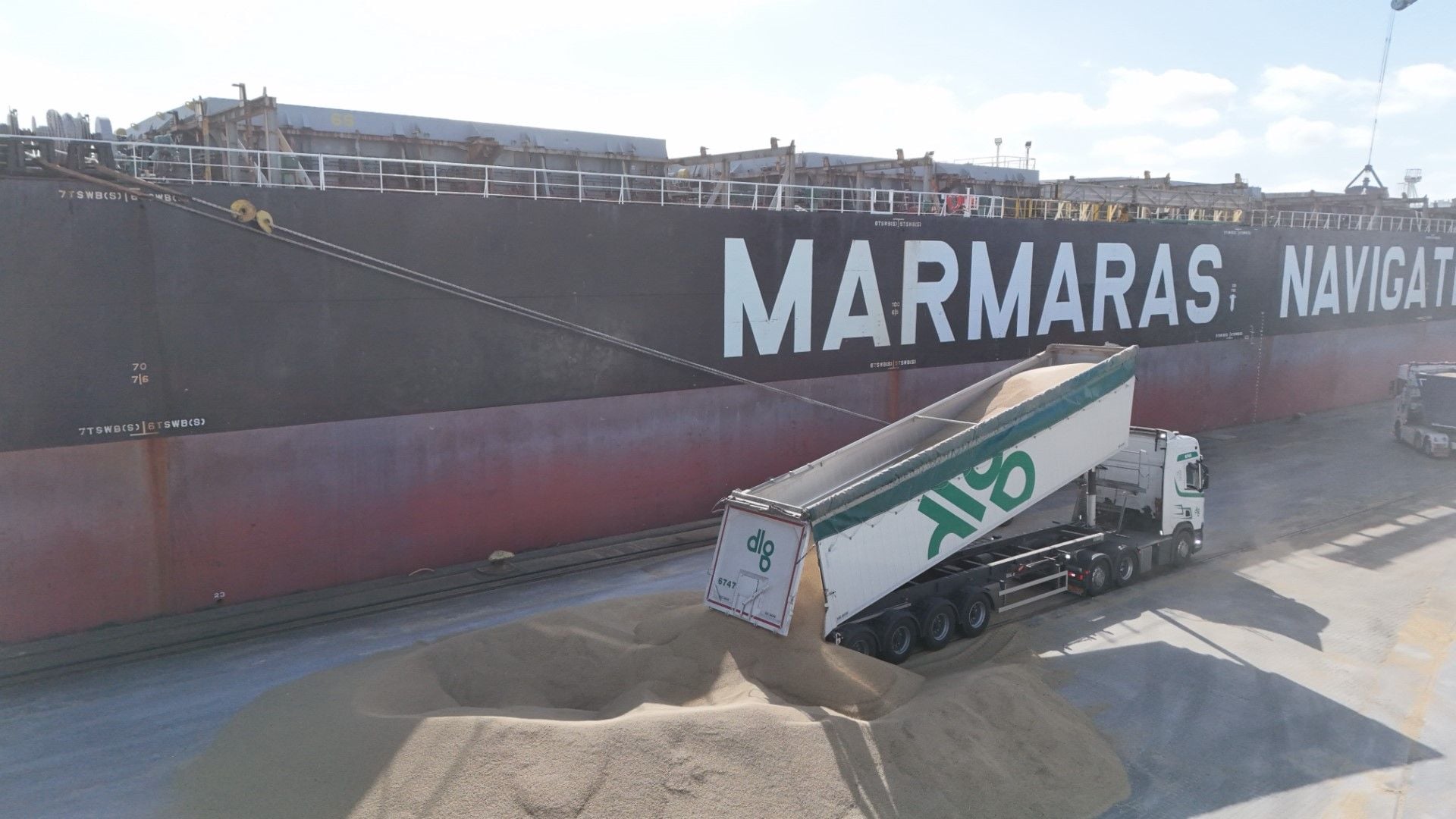 66.000 tons foderbyg lastes i Fredericia Havn i påsken 66.000 tons foderbyg lastes i Fredericia Havn i påsken