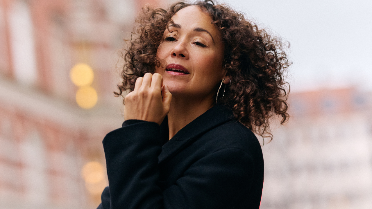 Camille Jones vender tilbage med ny musik og koncerter i hele landet