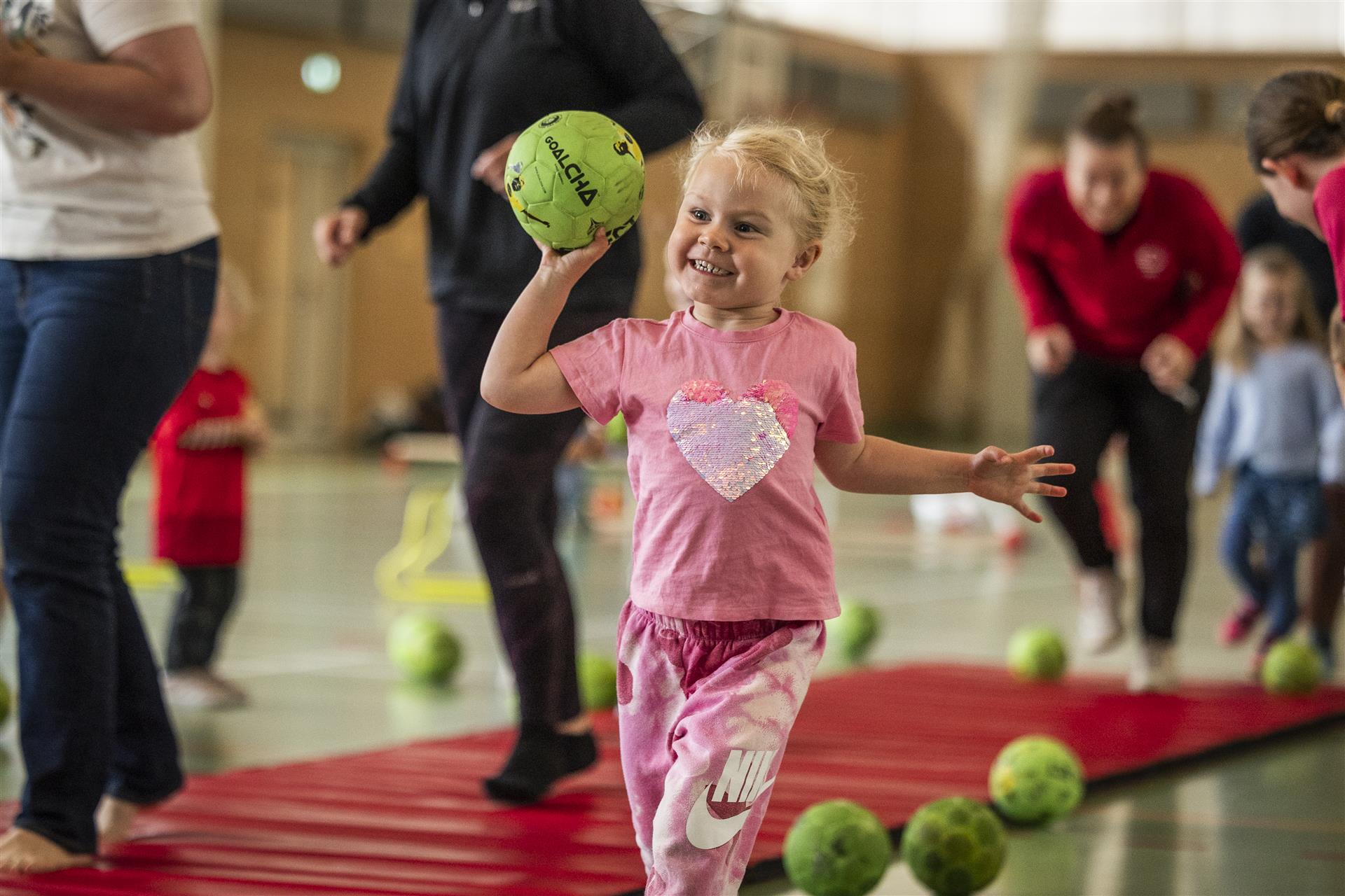 Håndbolden vokser videre og rammer højeste niveau i 16 år Håndbolden vokser videre og rammer højeste niveau i 16 år