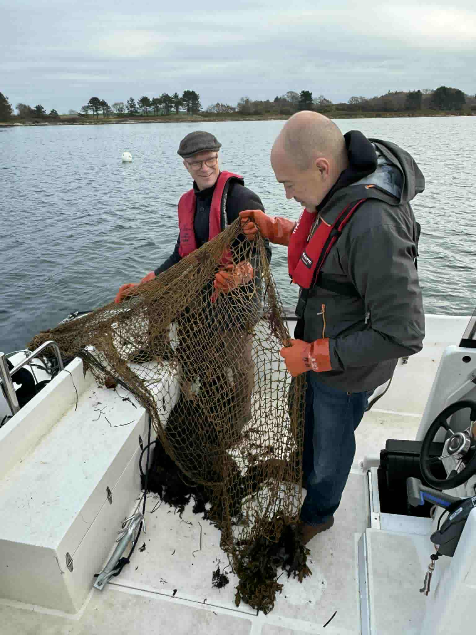 Heunicke og Lundsfryd på jagt efter spøgelsesnet i Lillebælt