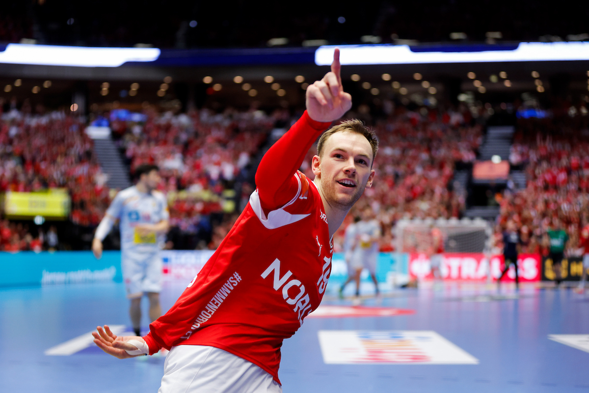 Olé og overblik da Danmark fældede Spanien