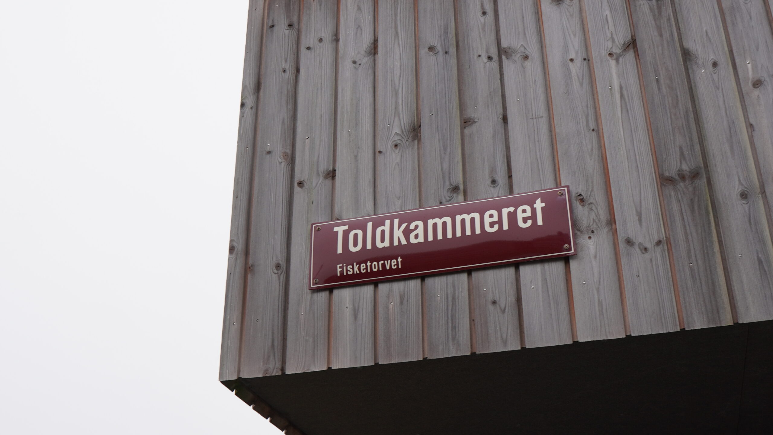 Nærgående møde med Lillebælt: Spiritusmistænkt kørte lige til havnekanten Nærgående møde med Lillebælt: Spiritusmistænkt kørte lige til havnekanten