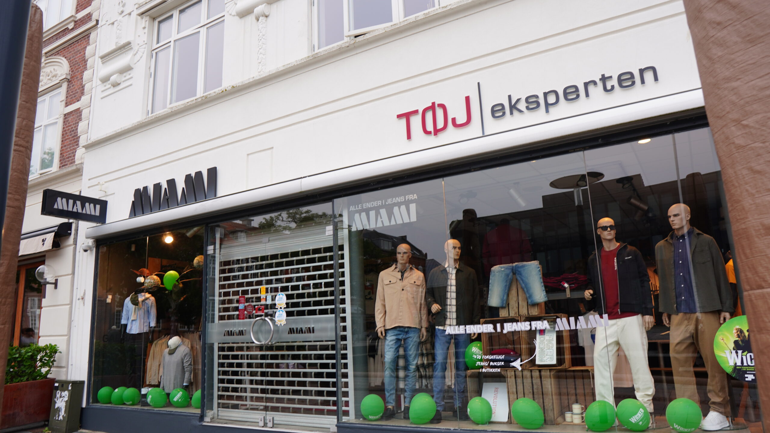 Tøjeksperten Fredericia flytter i historisk bygning