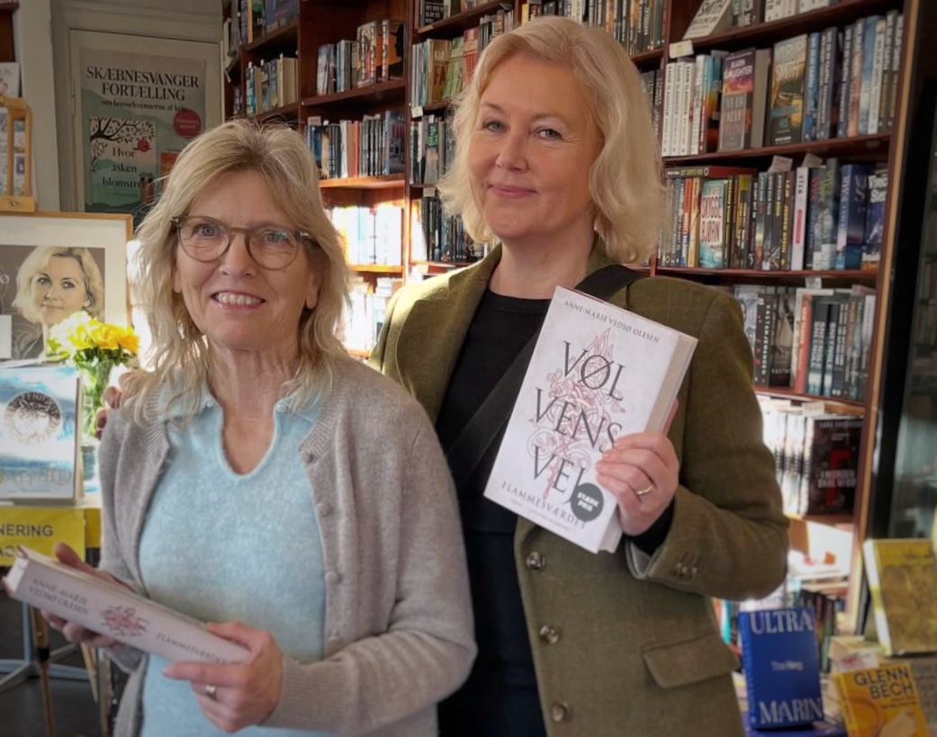 Har du lagt mærke til »signeret«-skiltene i vinduet? Sådan får Billunds Boghandel forfatterne til Fredericia Har du lagt mærke til »signeret«-skiltene i vinduet? Sådan får Billunds Boghandel forfatterne til Fredericia