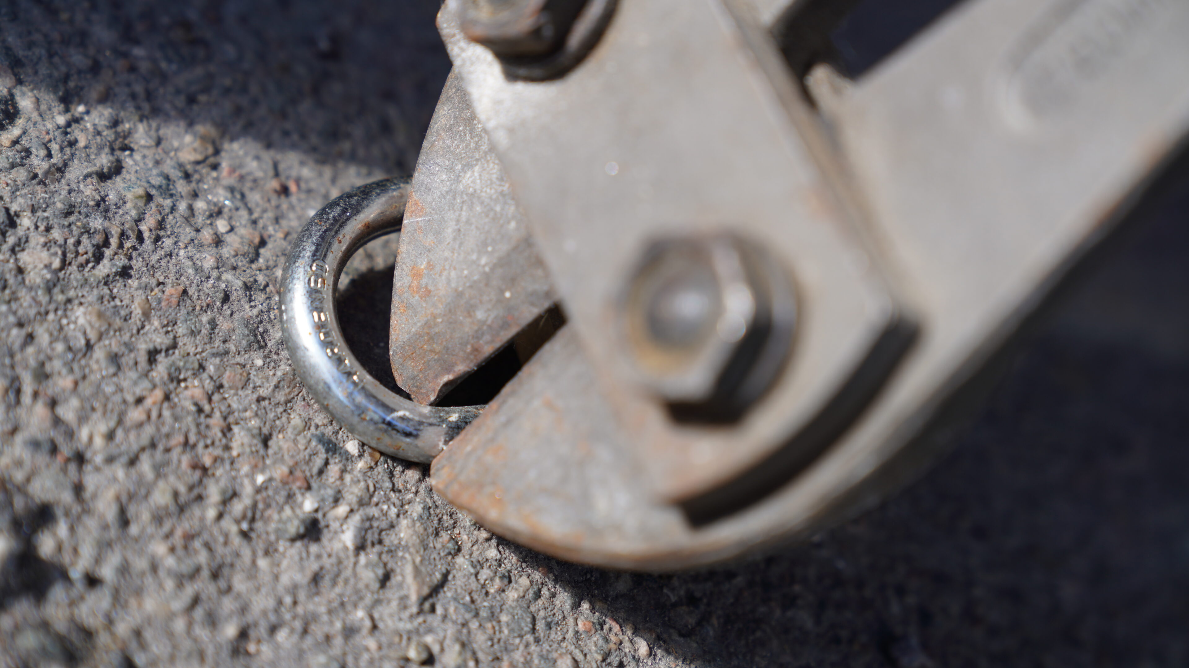 Smykker og designerlamper stjålet Smykker og designerlamper stjålet