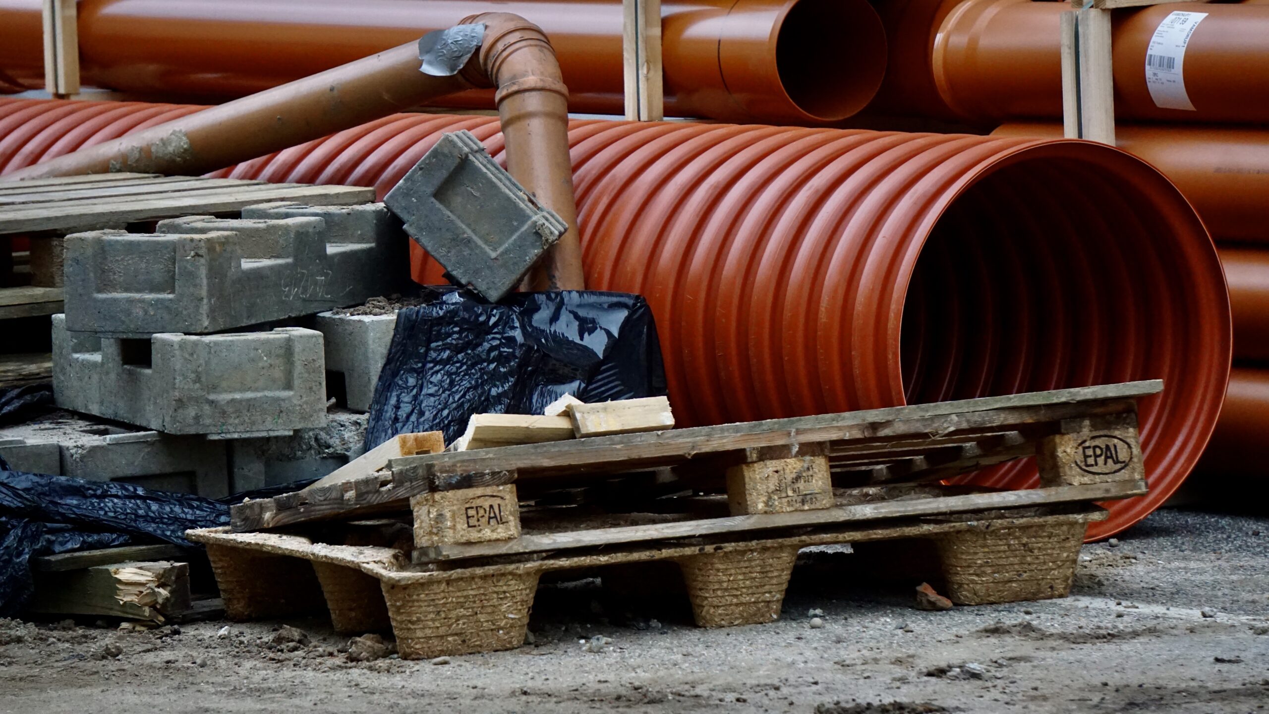 Social dumping mere udbredt end ventet – især i byggeriet Social dumping mere udbredt end ventet – især i byggeriet