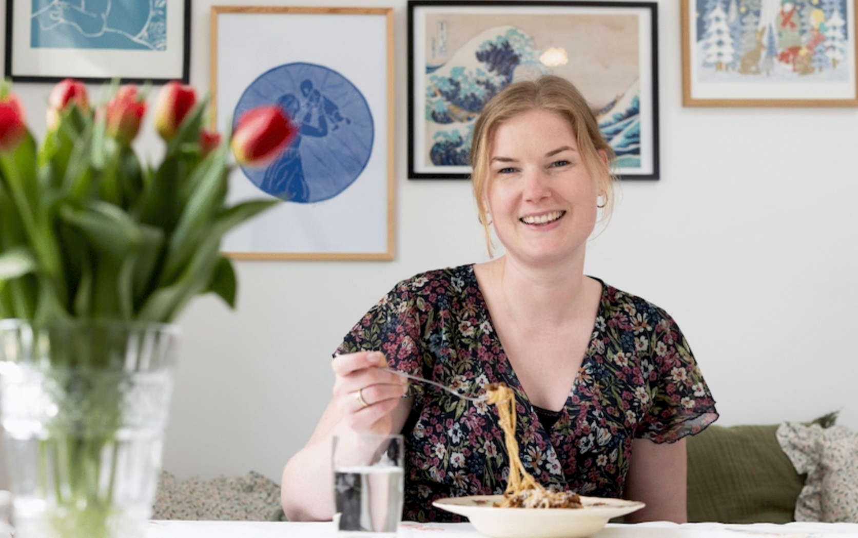 Familien overskred madbudgettet med 16.000 kroner: Nu kommer hun til Middelfart med løsningen