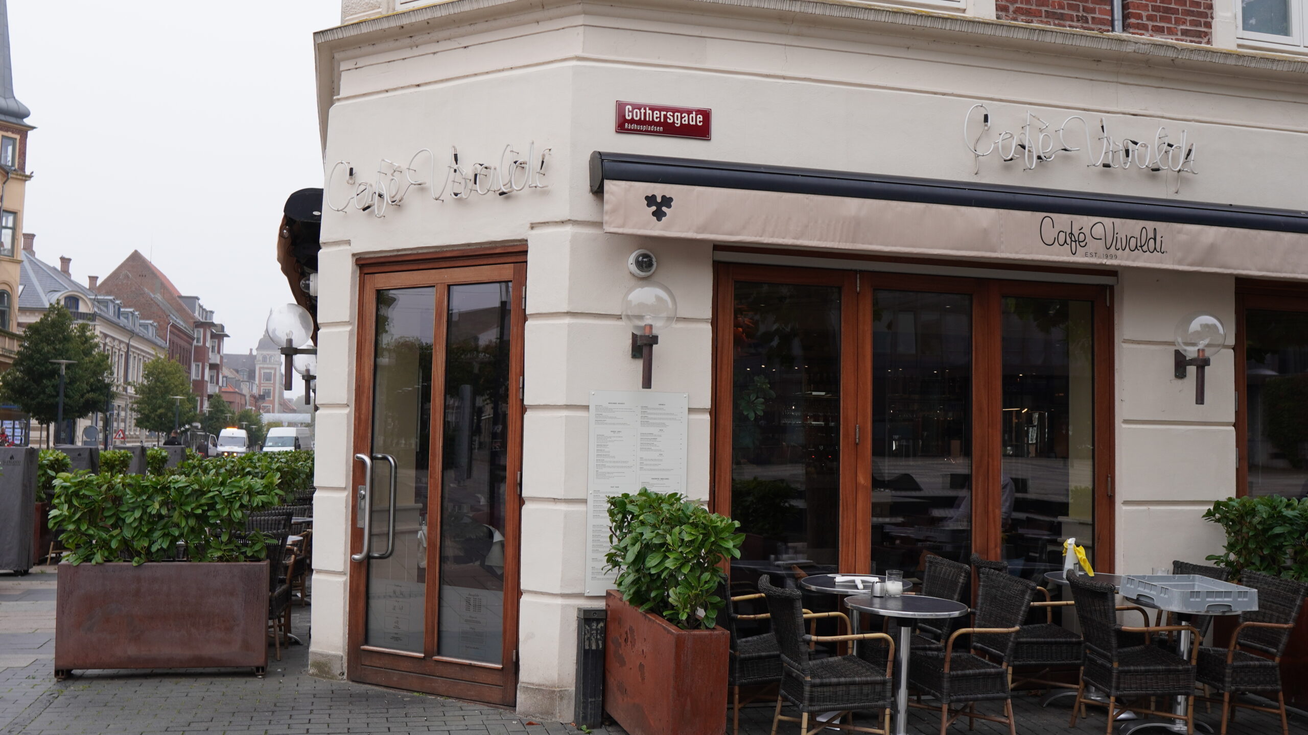 Vivaldi kæden bløder millioner Vivaldi kæden bløder millioner