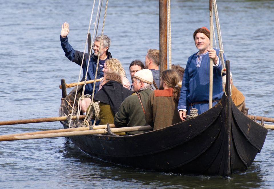 Royal Run ’25 er skudt i gang – Kongen satte rekordstor motionsfest i bevægelse Royal Run ’25 er skudt i gang – Kongen satte rekordstor motionsfest i bevægelse