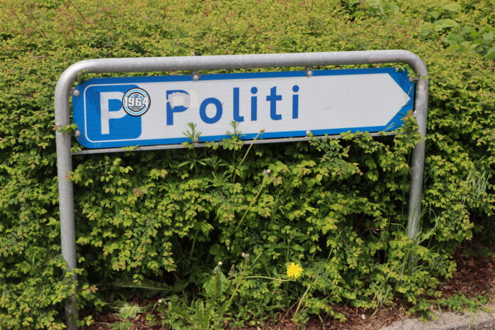Skilt Politi parkering