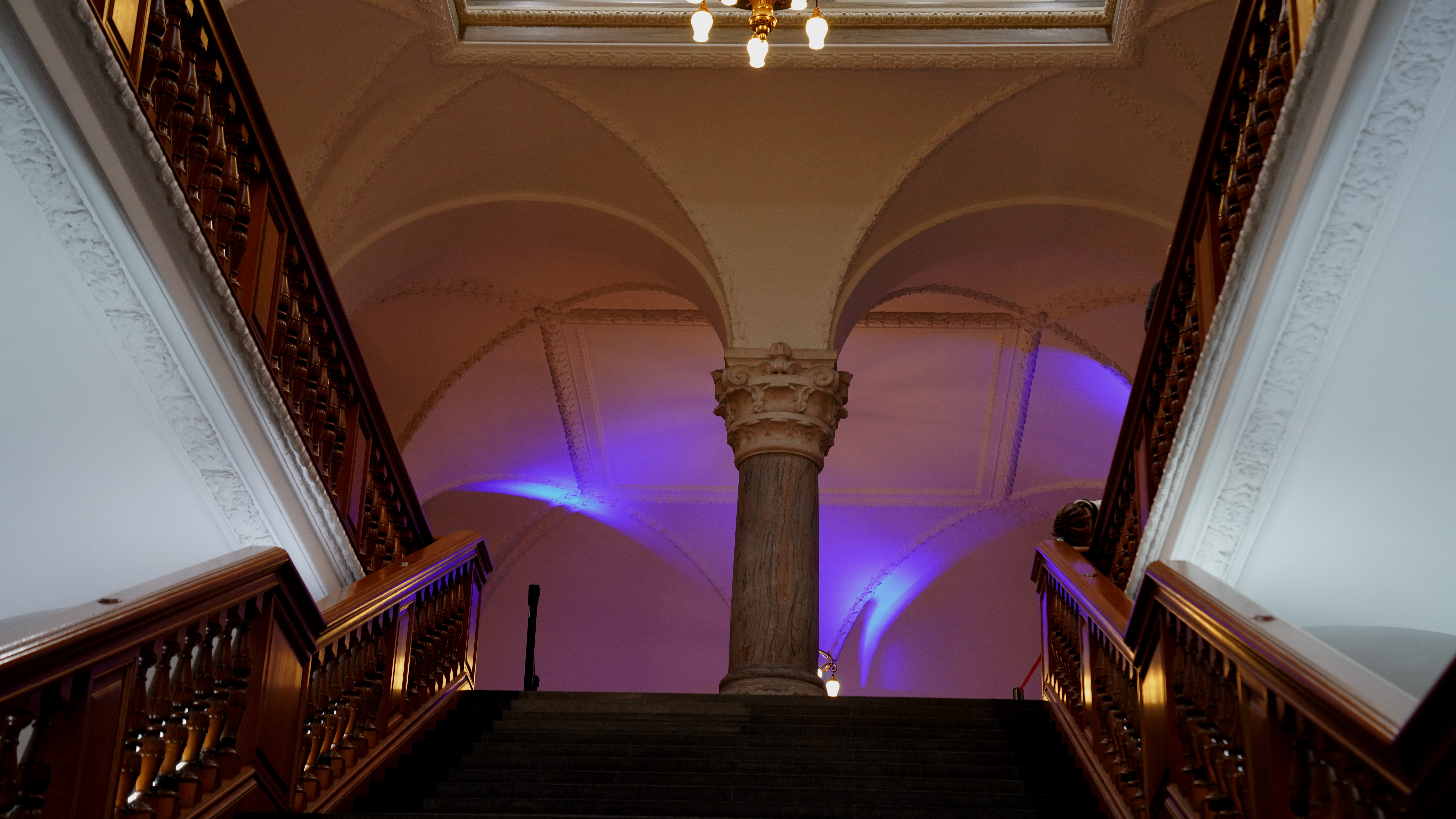 Ny Voxmeter-måling: DF fortsætter fremgangen – Socialdemokratiet på vej op efter stort dyk Ny Voxmeter-måling: DF fortsætter fremgangen – Socialdemokratiet på vej op efter stort dyk