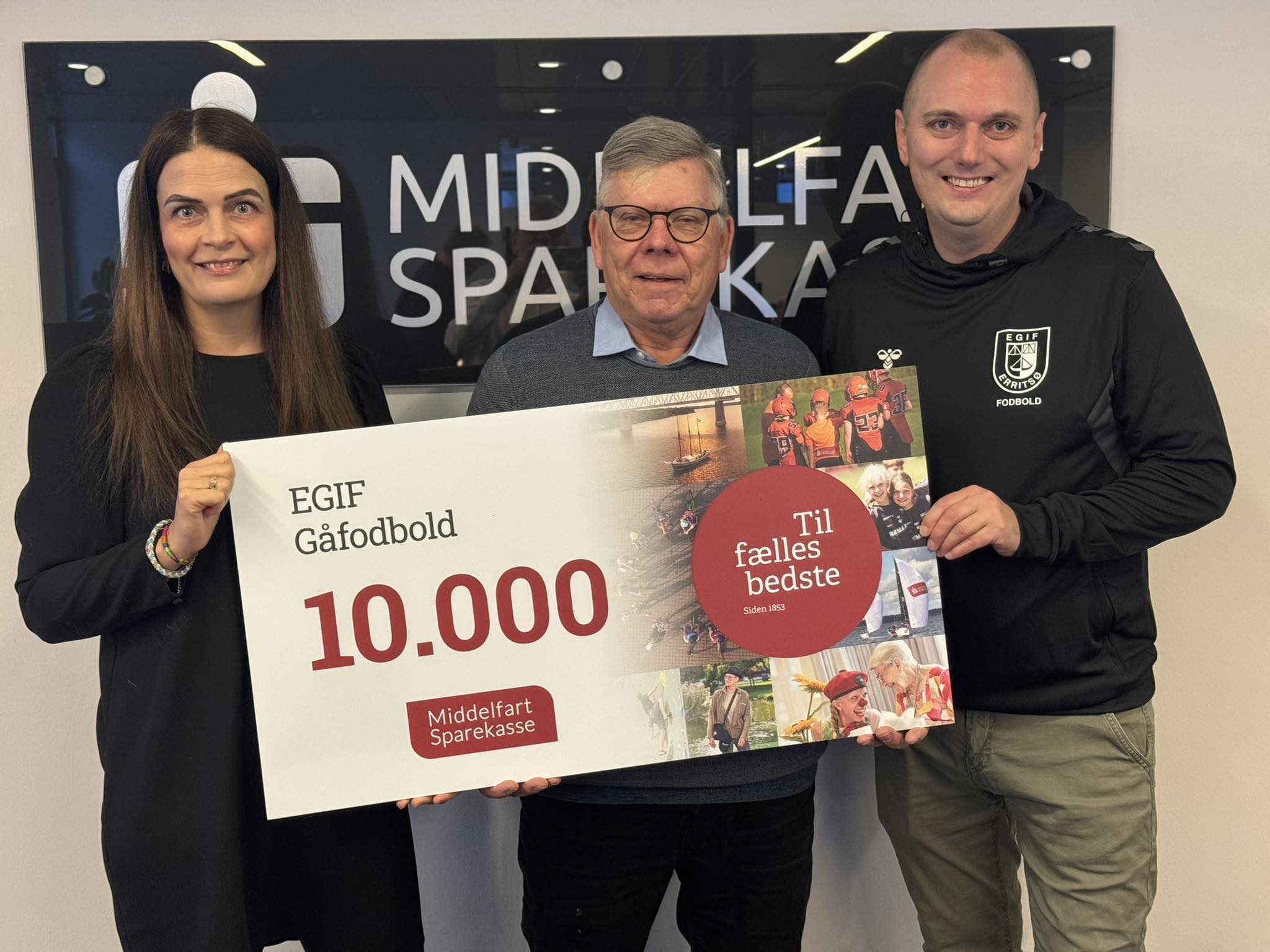 10.000 kroner baner vejen for næste skridt hos EGIFs Gå-Fodbold: »Det viser, at der er et behov« 10.000 kroner baner vejen for næste skridt hos EGIFs Gå-Fodbold: »Det viser, at der er et behov«