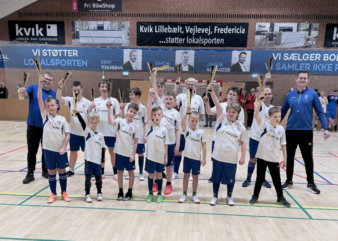SolsikkeCup samlede 16 hold fra hele landet til en festdag: »Når man ser smilet, siger det det hele« SolsikkeCup samlede 16 hold fra hele landet til en festdag: »Når man ser smilet, siger det det hele«