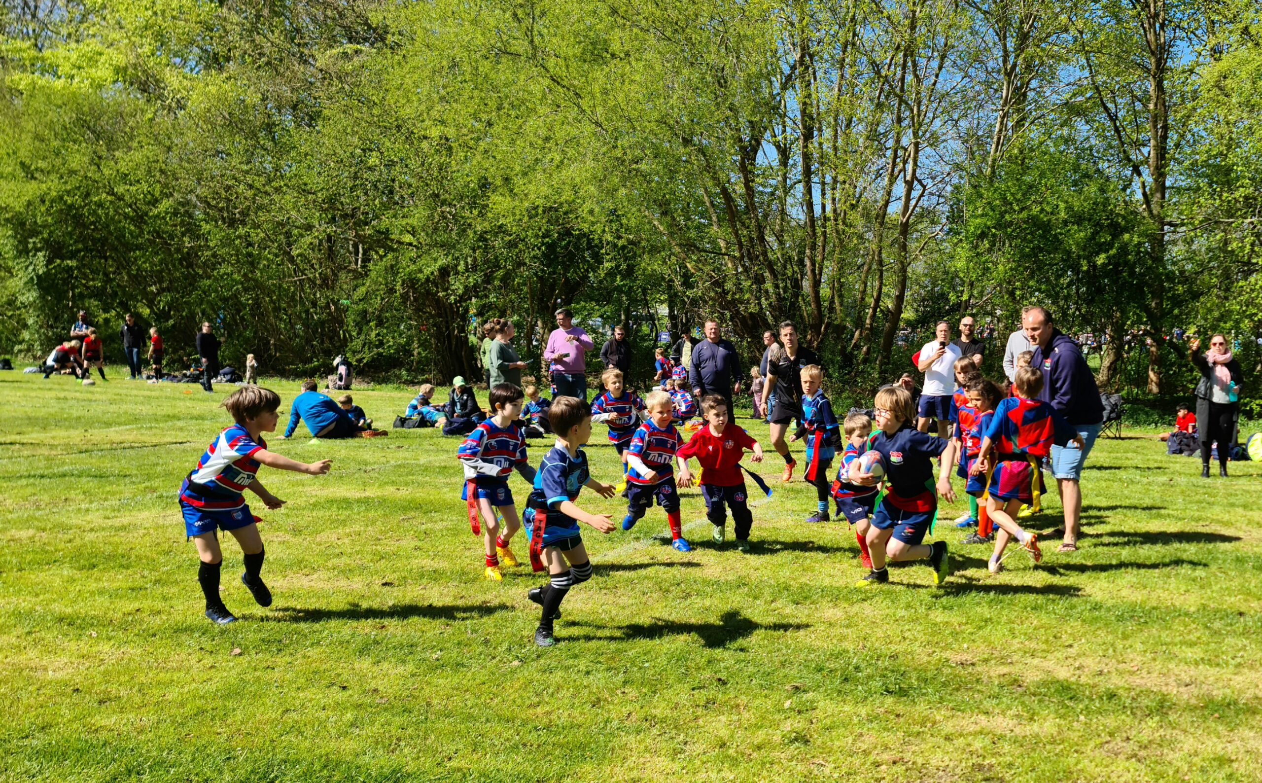 Over 300 unge rugbyspillere skabte festdag i Erritsø Over 300 unge rugbyspillere skabte festdag i Erritsø