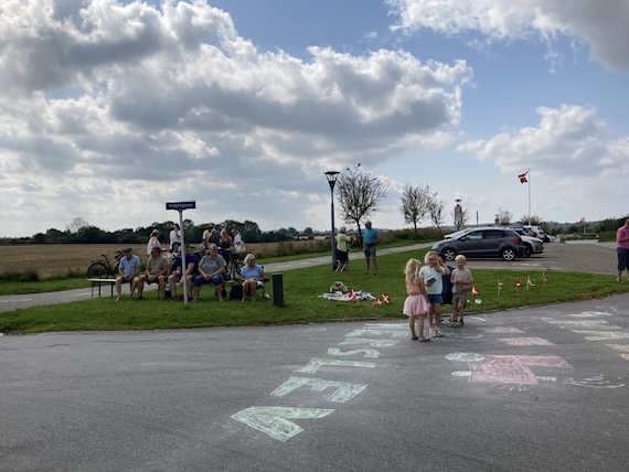 Herslev samlede sig om PostNord Danmark Rundt: »Landsbyen var på stikkerne – fra baby til oldeforældre«