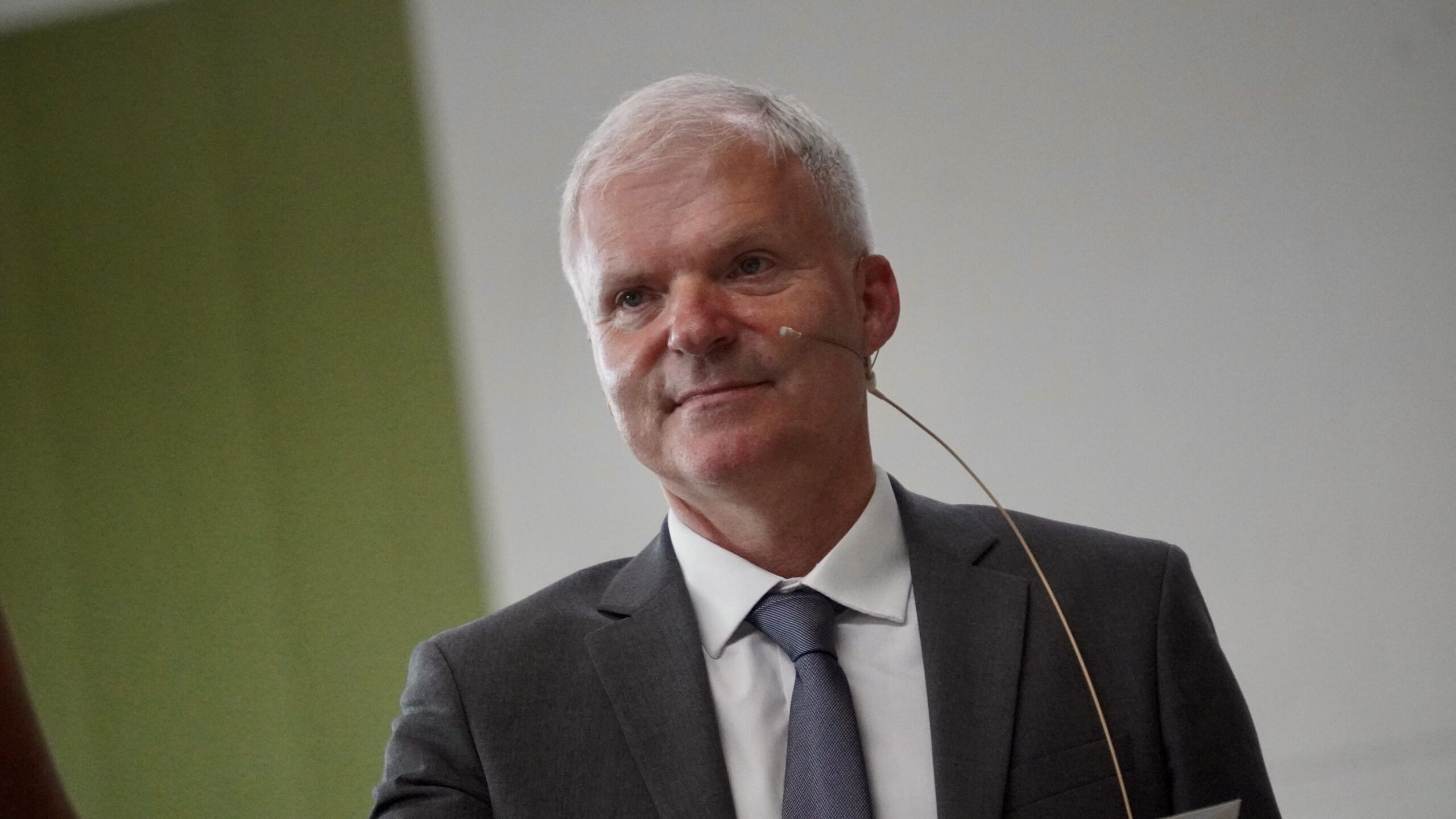 Mandag morgen summede Fredericia Gymnasium af nye navne, grin og gode råd