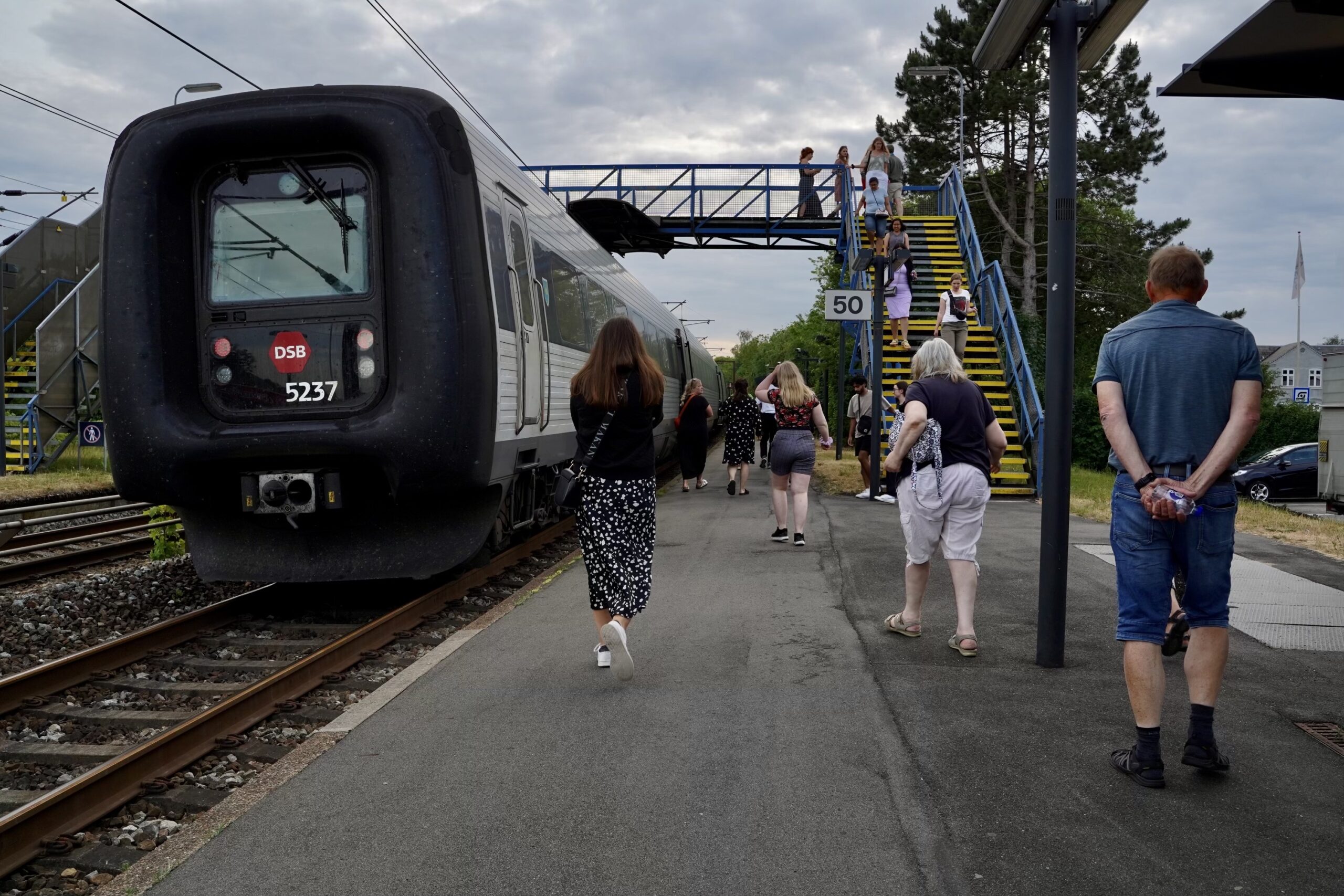 Tog holder stille i Taulov