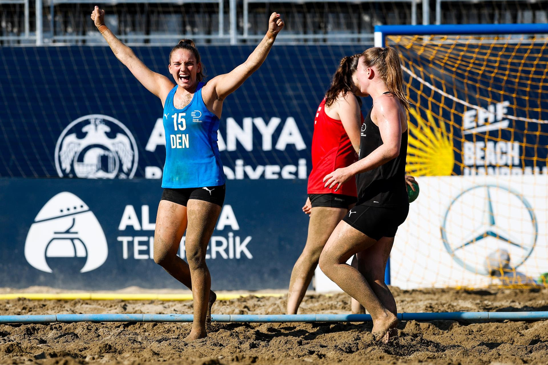 Ny sæson skydes i gang med rutine og nye ansigter i sandet Ny sæson skydes i gang med rutine og nye ansigter i sandet