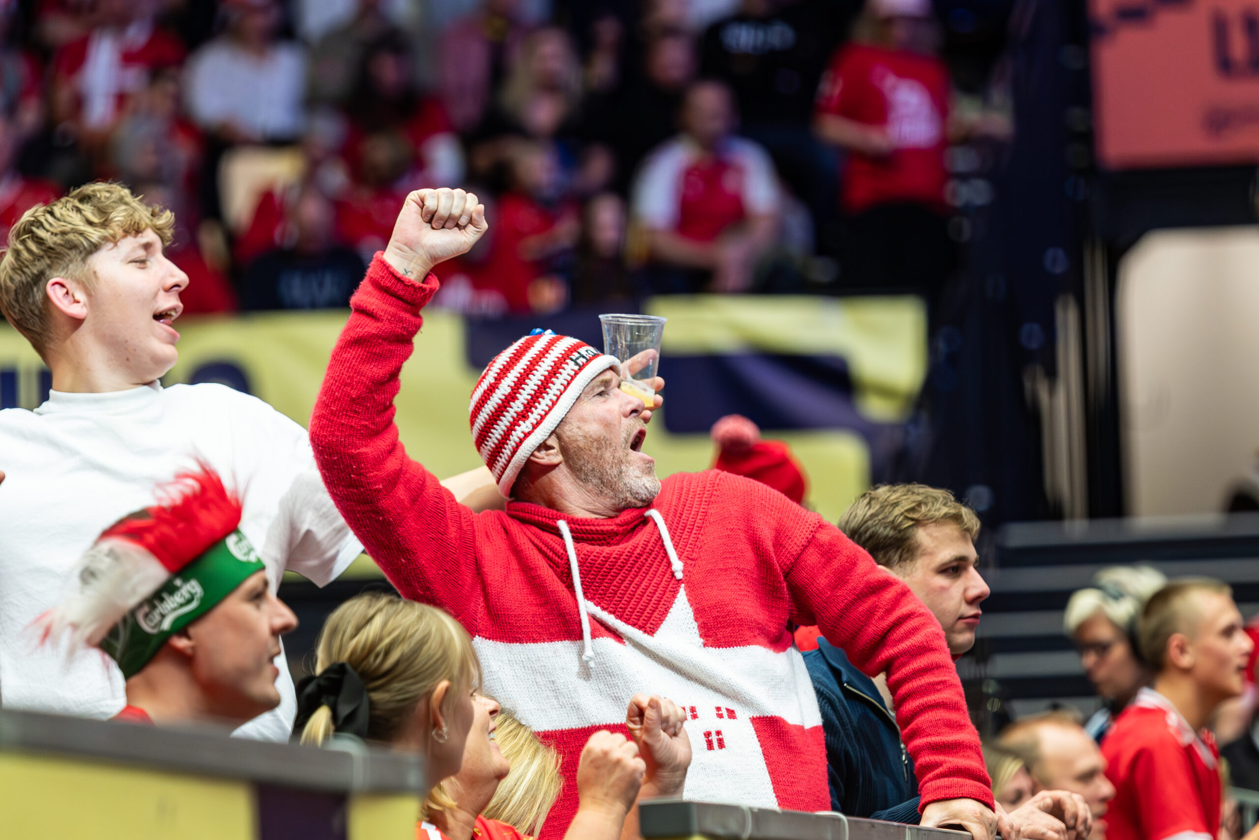 Fællessang eller mere fjendtlig stemning?