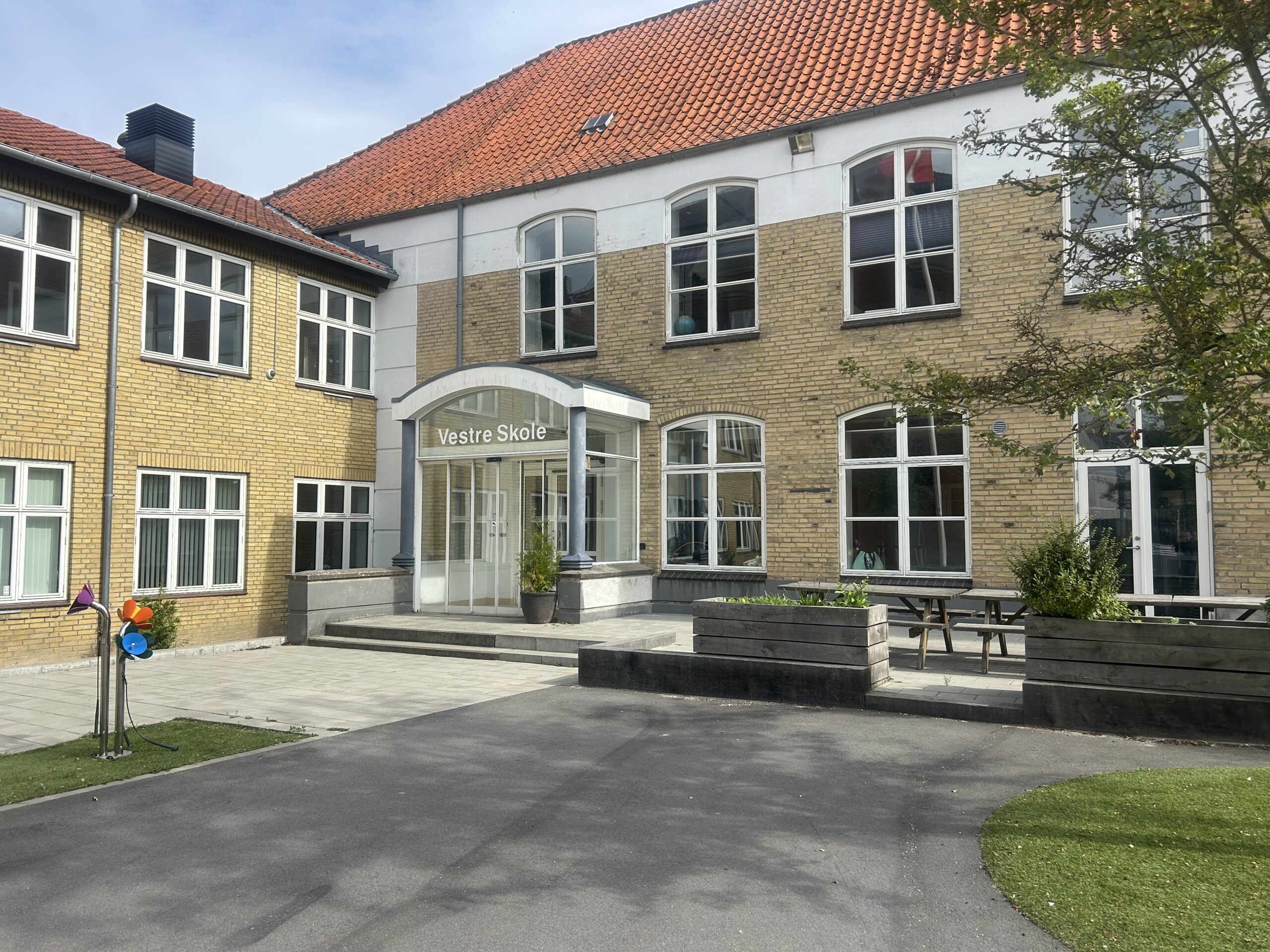 Første skoledag fyldte Vestre Skole med liv og smil